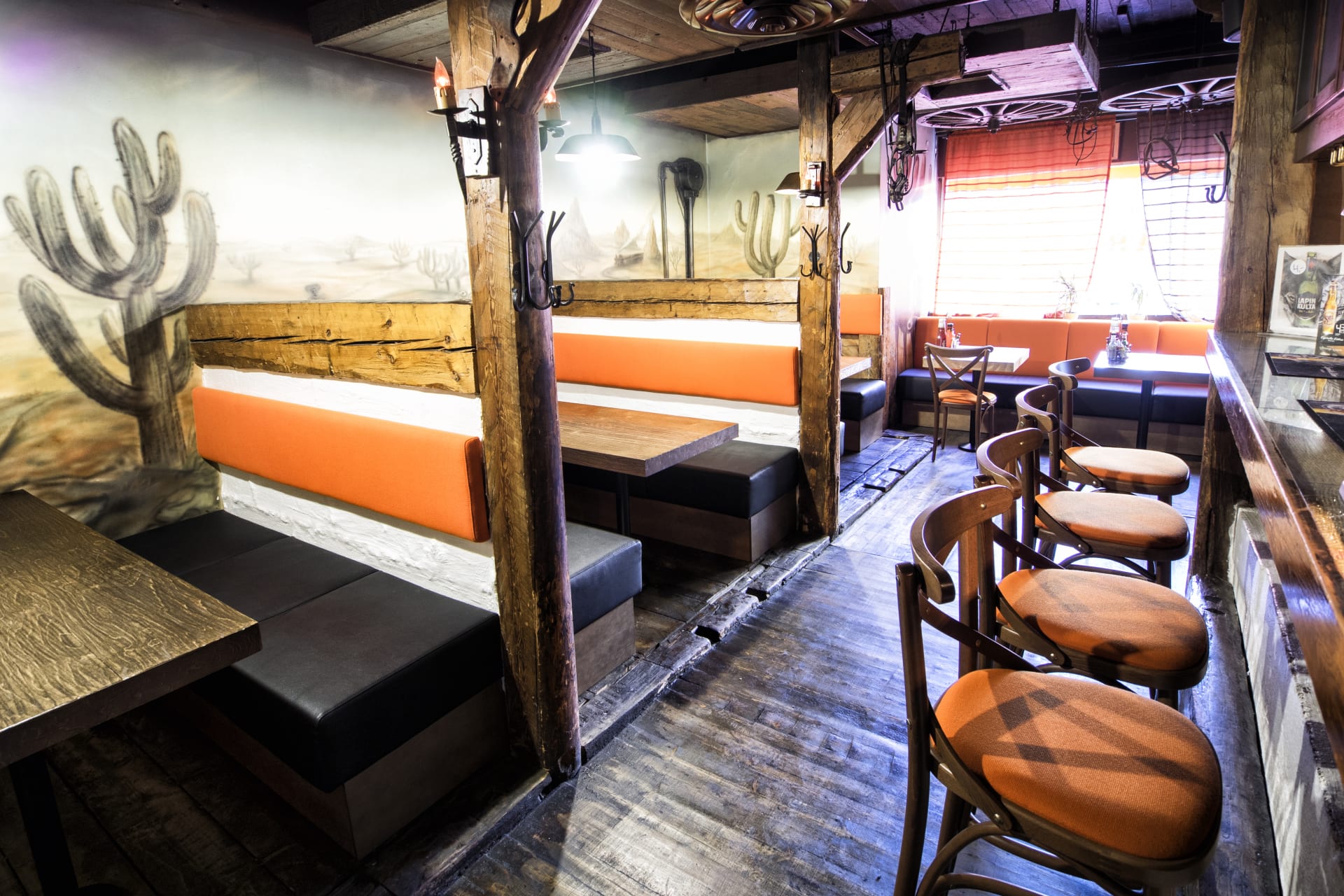 Zarillo Resturant, Otavalankatu inside seatings and tables restaurant
