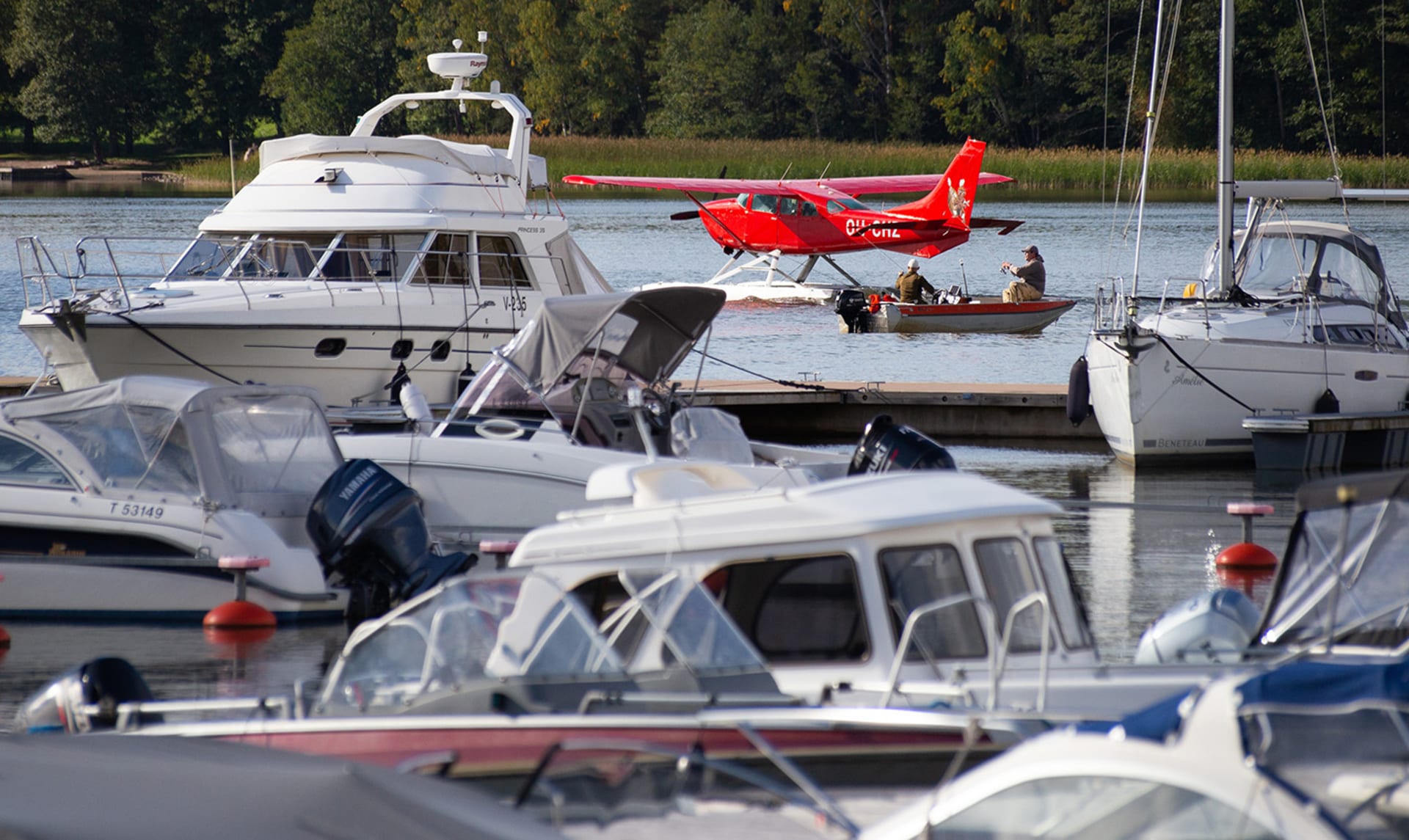 Suitable for seaplanes and helicopters.