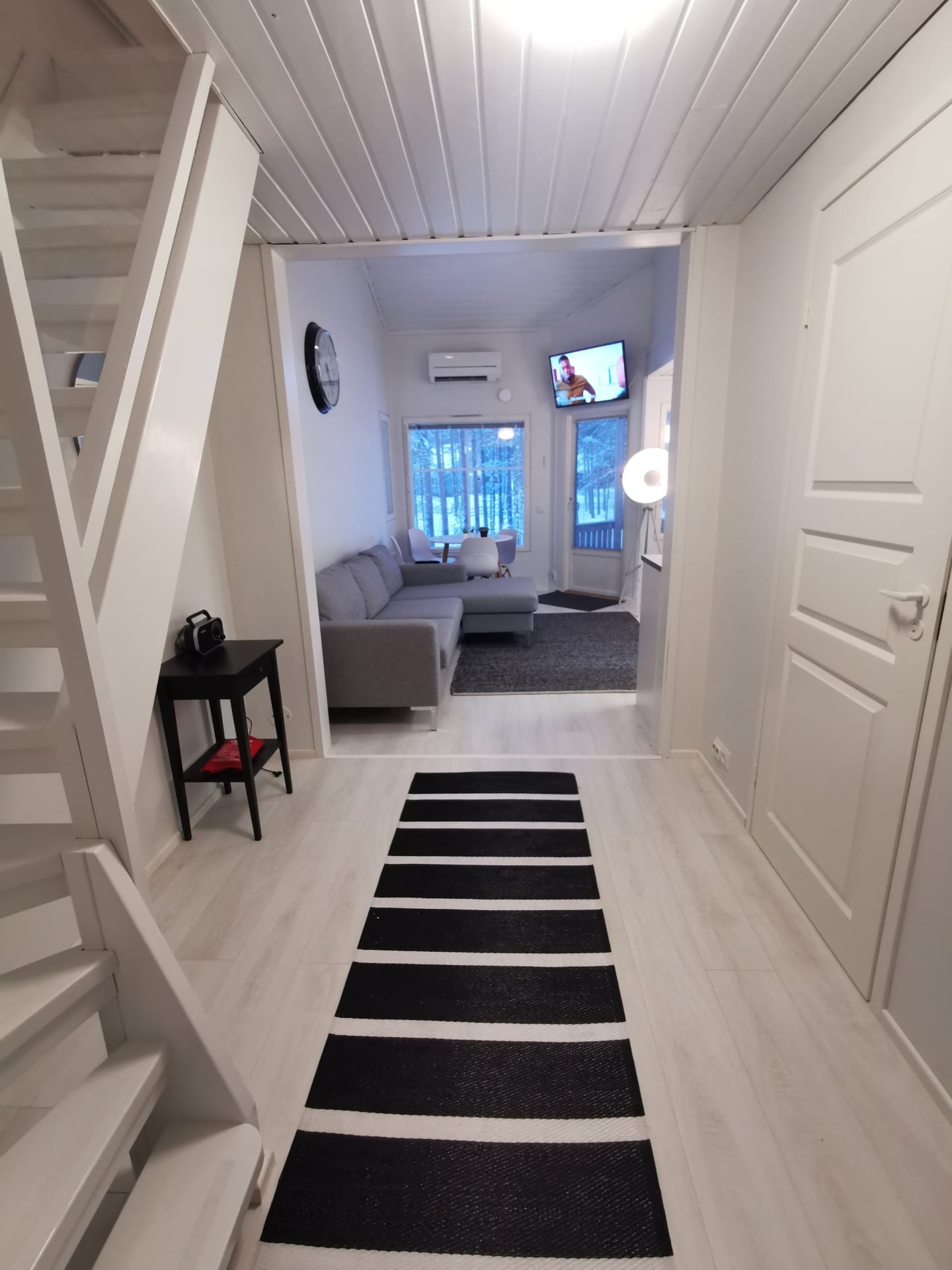 Eteinen