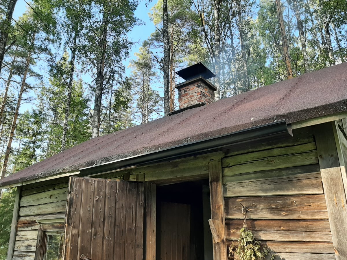 Finnish Smoke Sauna Experience, Relaxation in Finland — Ravlling