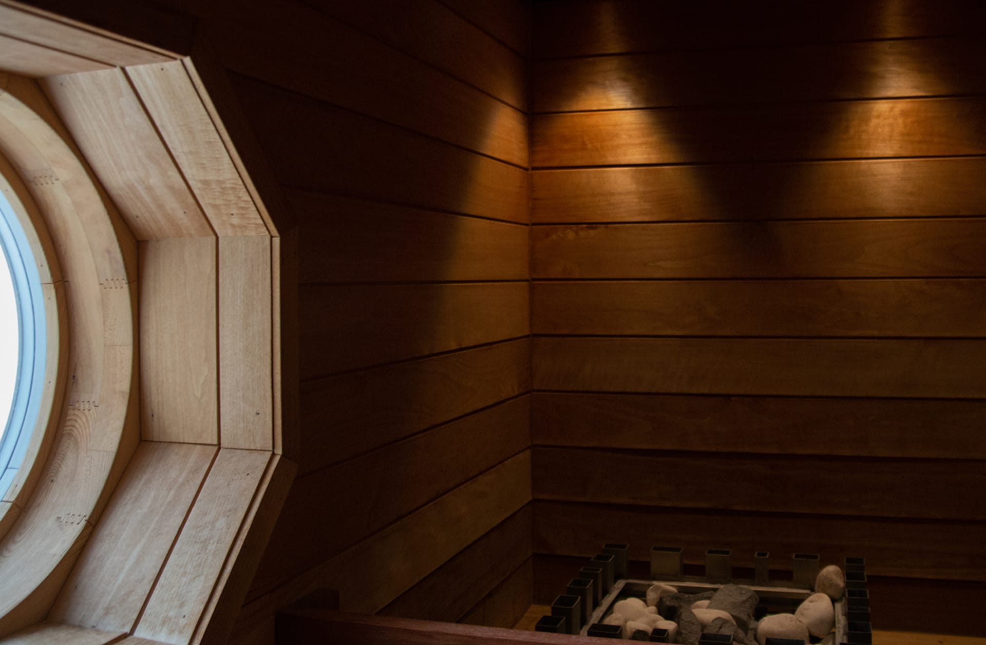 Two saunas and a outdoor jacuzzi.