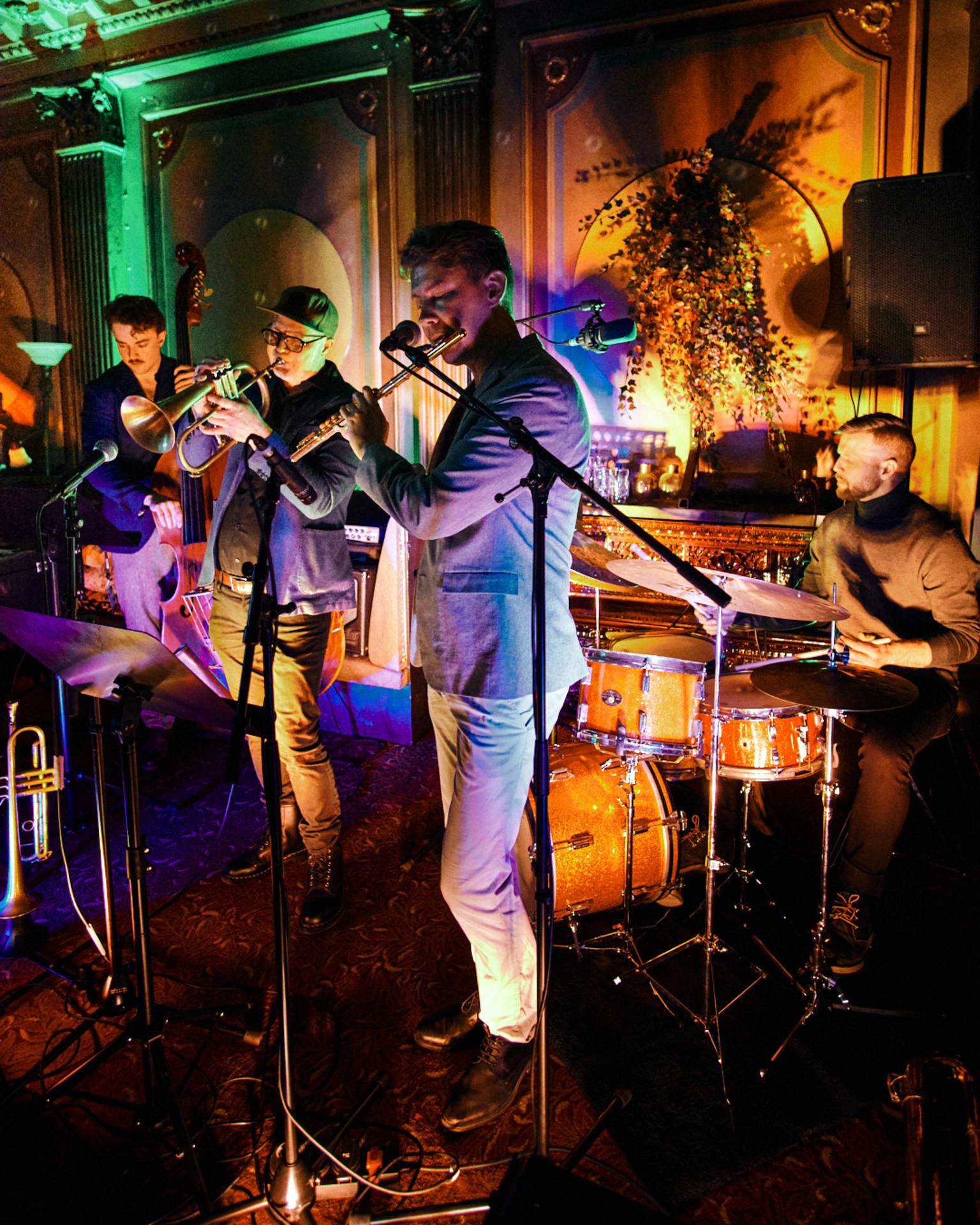 Late night Jam Session. Late night Jam Session.