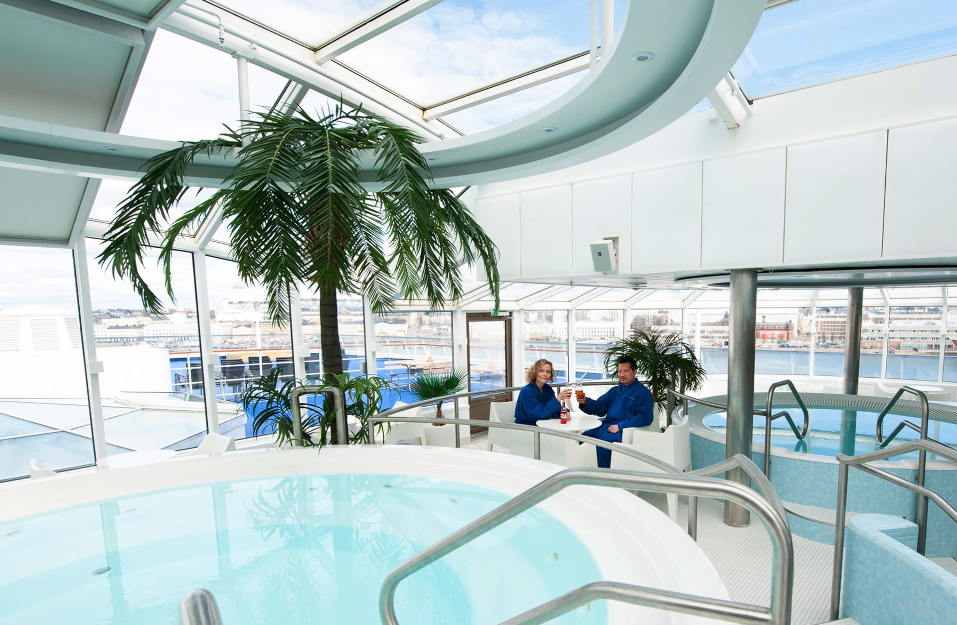 Sunflower Oasis , jacuzzi and sauna area