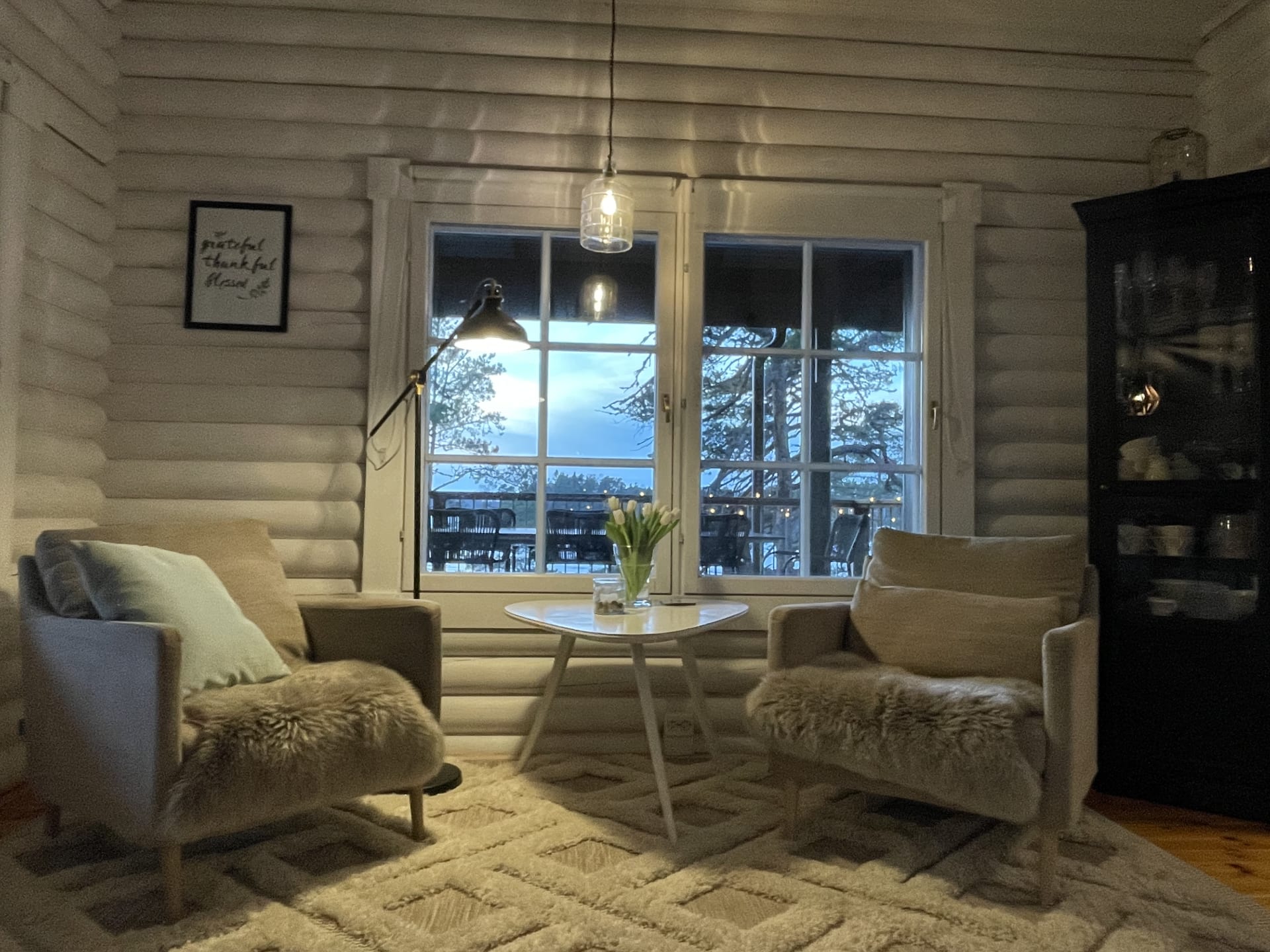 Olohuoneen pehmeät nojatuolit Olohuoneen pehmeät nojatuolit