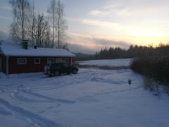 Talvista näkymää mökin pihlata. Winter view.