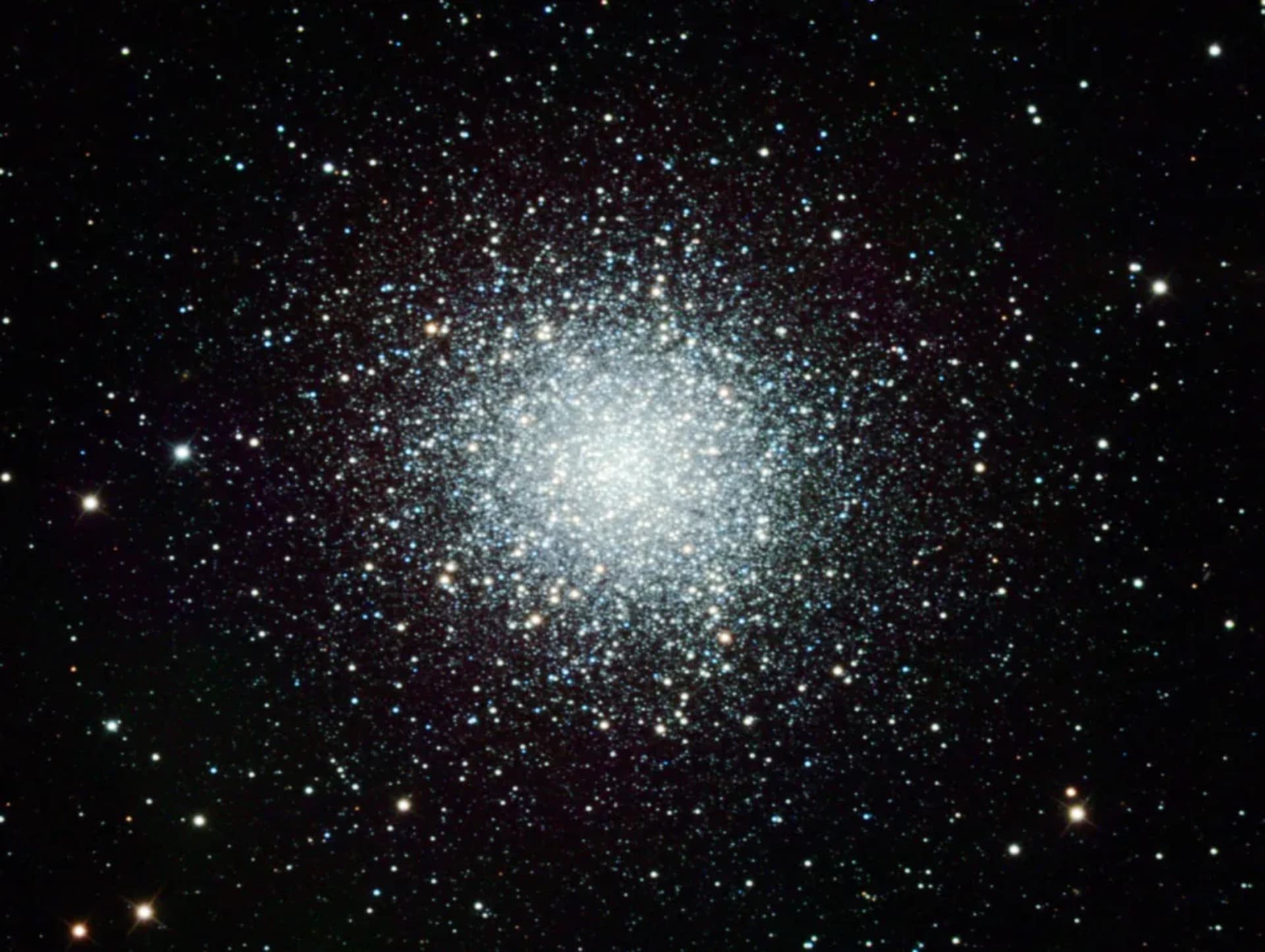 Hercules star cluster photographed in Lentiira
