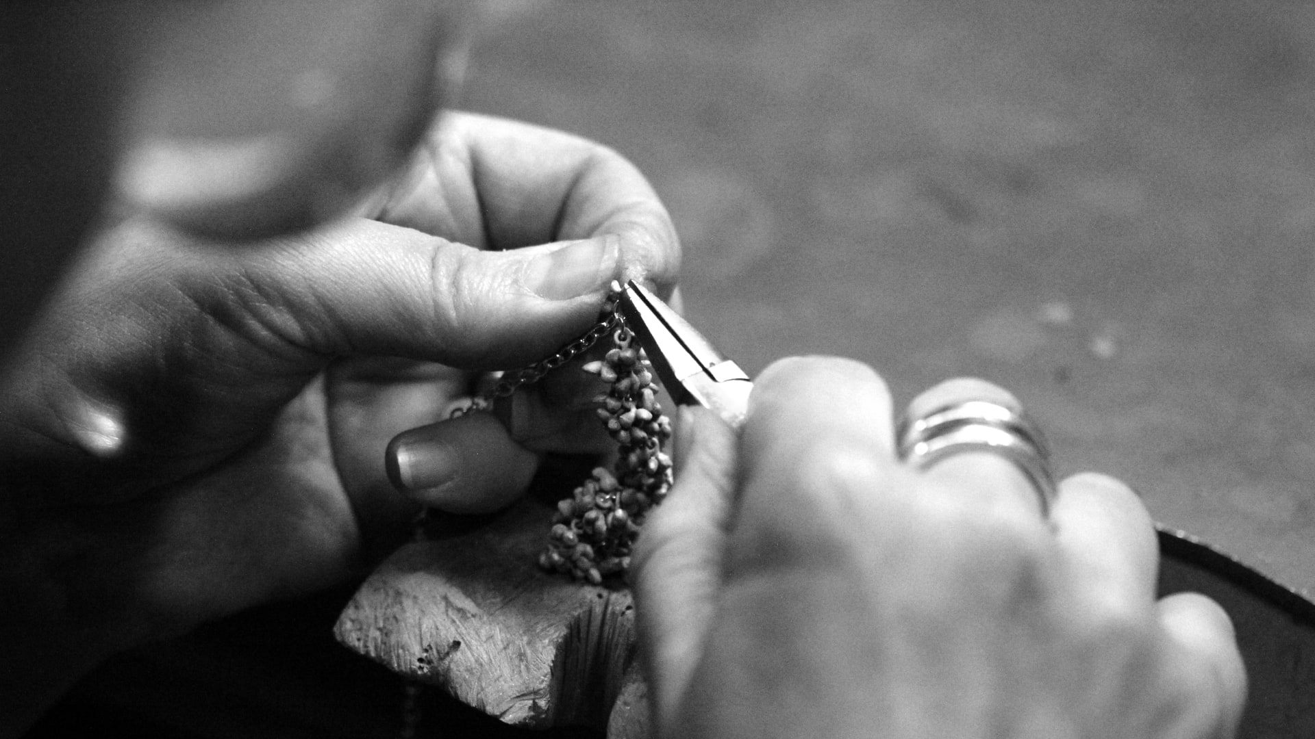 Work in process. Pore-bracelet. OZ Jewel
