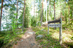 Valmarinniemen luontopolku