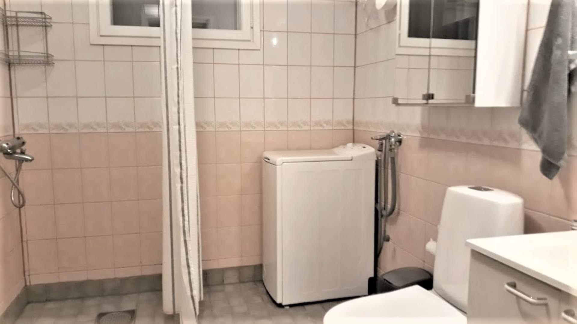 Kylpyhuone- wc Villa Paasirinne B