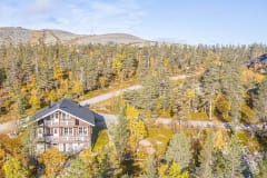 Aattelevi cottage bathing in autumn's sun