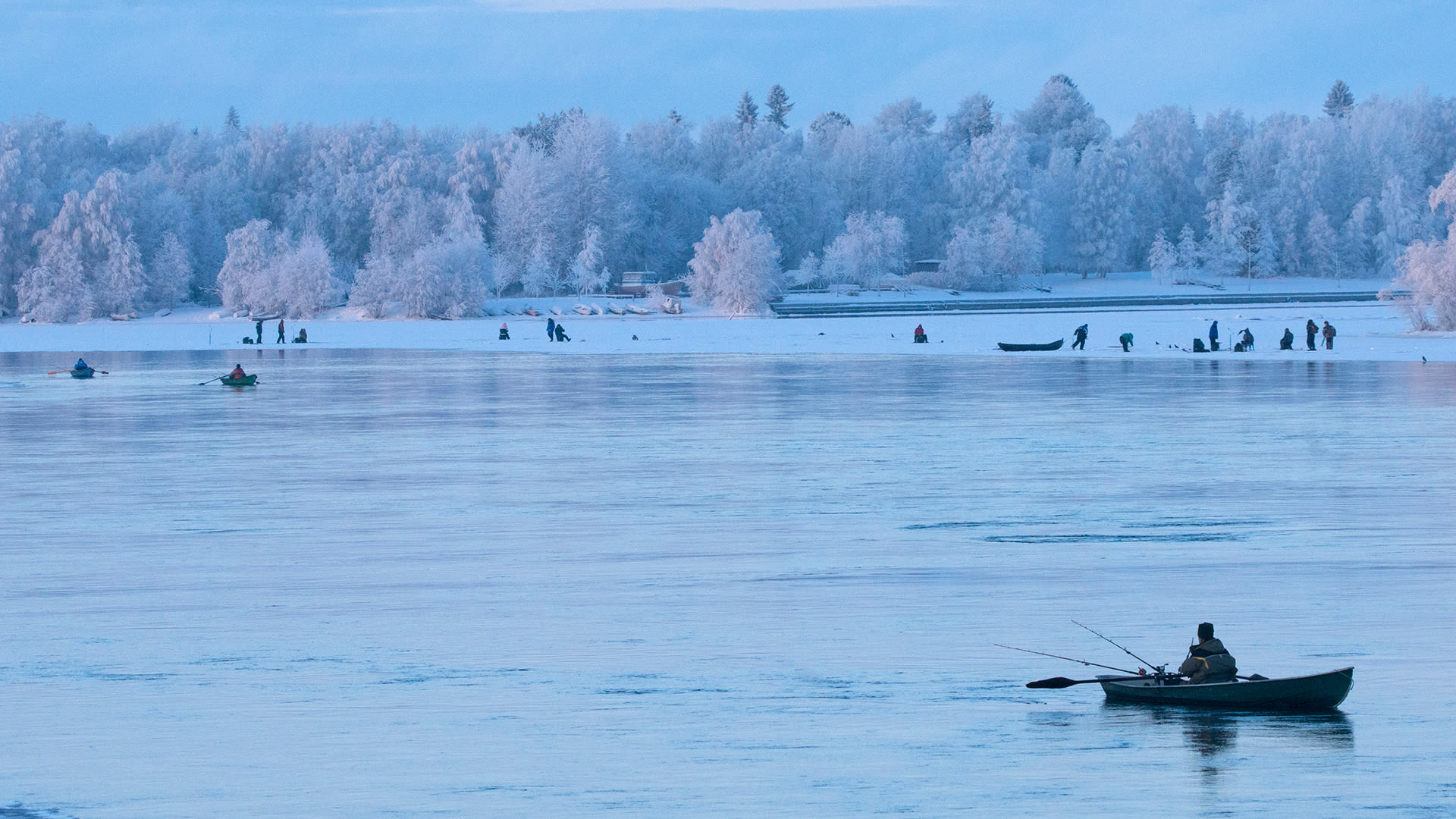 Winter wishing in Oulujoki delta area.