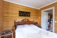 Hirsitalon rauhassa nukut hyvin