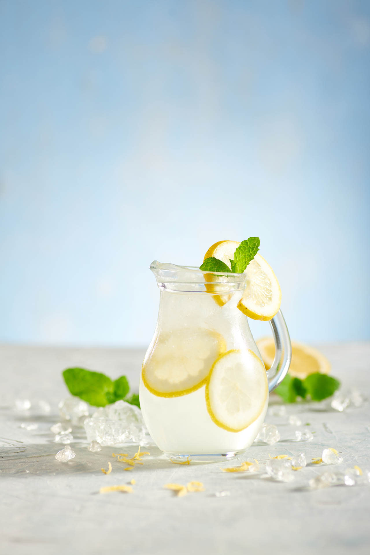 It contains very well absorbable vitamin C. Lemon.