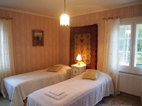 Vintage-style guest room