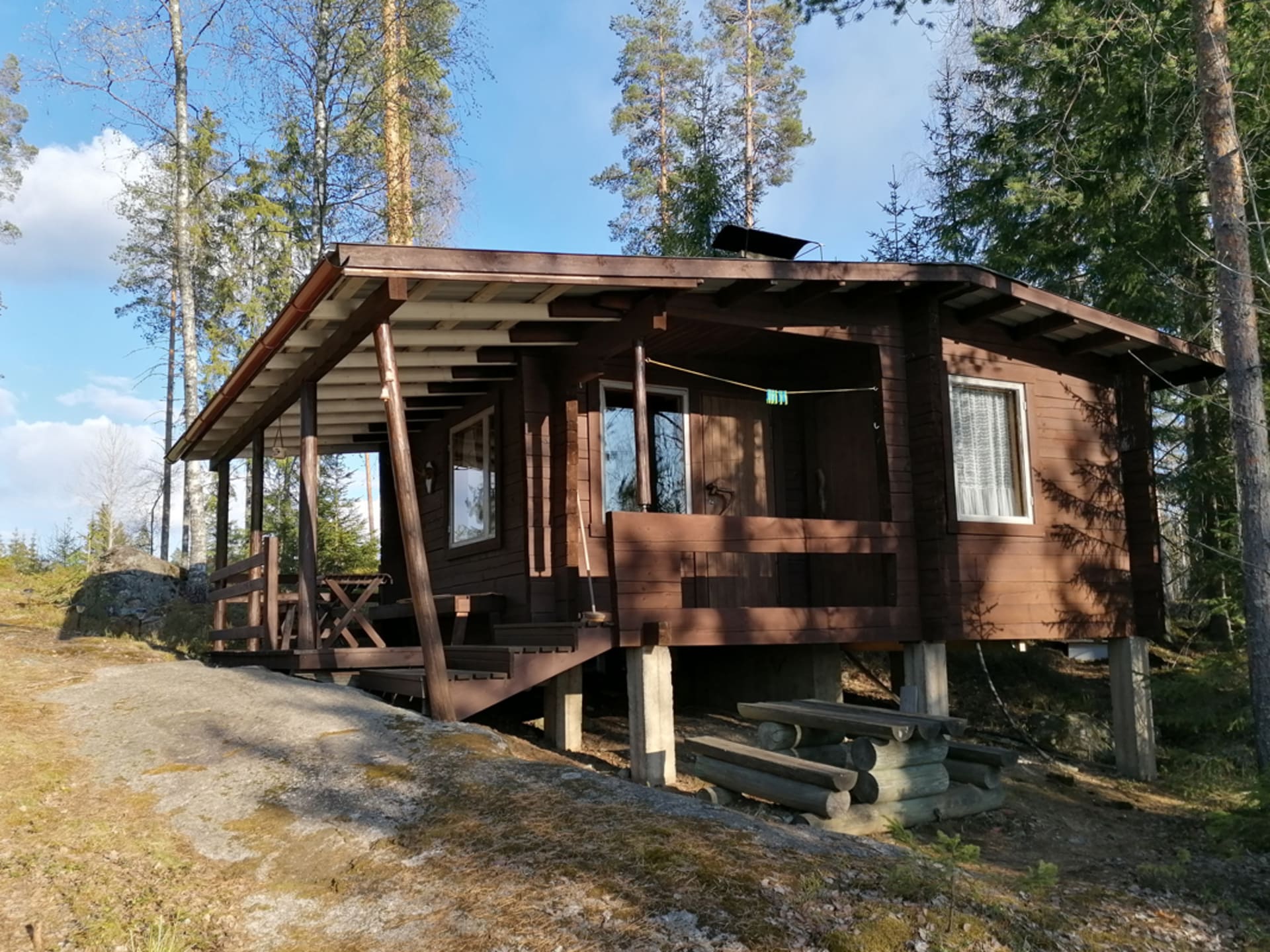 Kallio cottage in late spring.