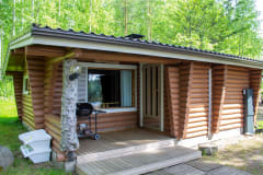 Traditional log cottage Nuotta in Lapinlahti by lake Onkivesi