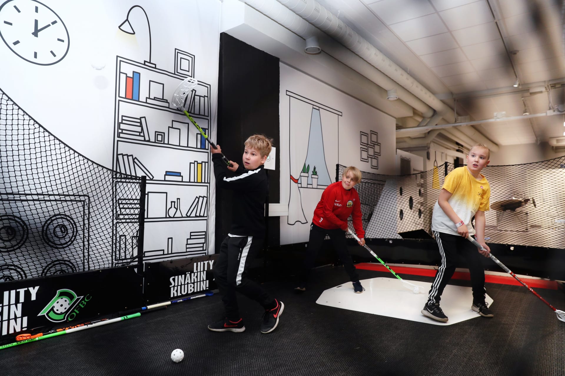 Boys testing the floorballs target radar.