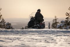 eSled Safari Tunturin Huipulle