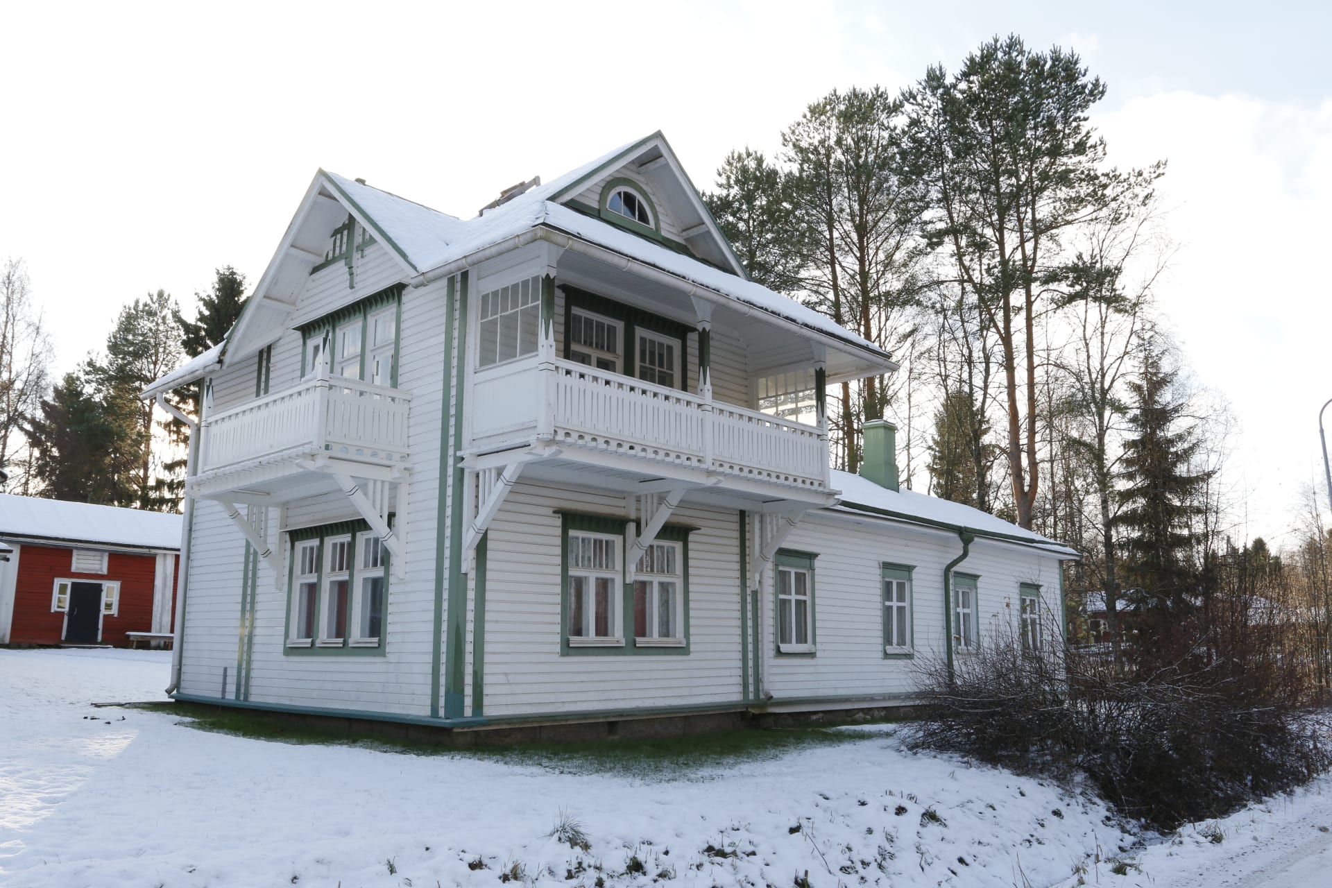 Abraham Ojanperä Home Museum building at winter.