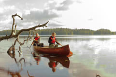 Kaksi melojaa kanootissa, canoe whit two paddler.