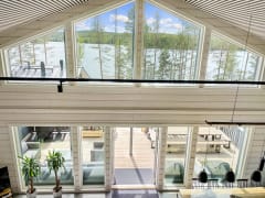 Yläkerrasta näkymä järvelle. Lake view from the upper floor.