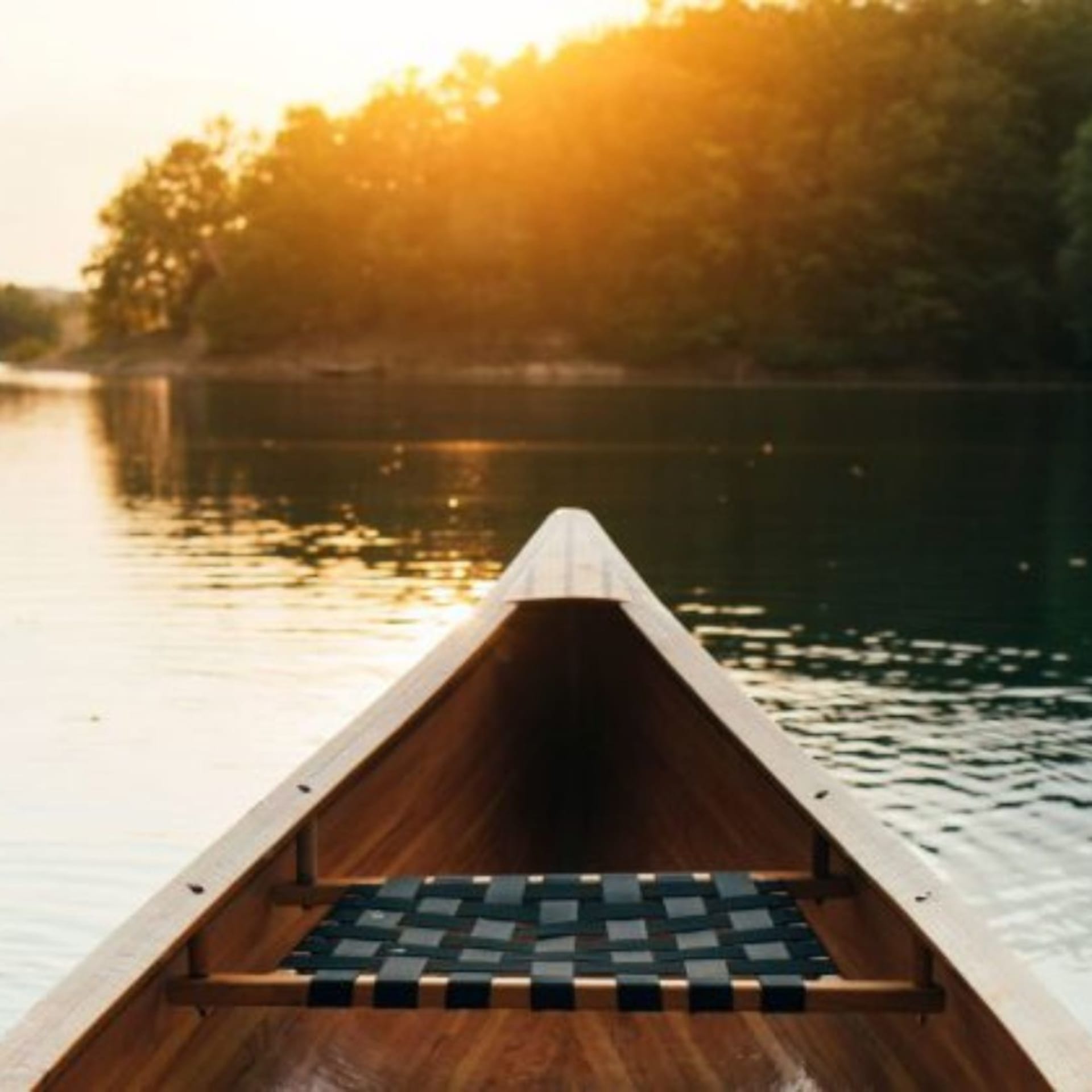 Midnight canoe adventure in Rovaniemi