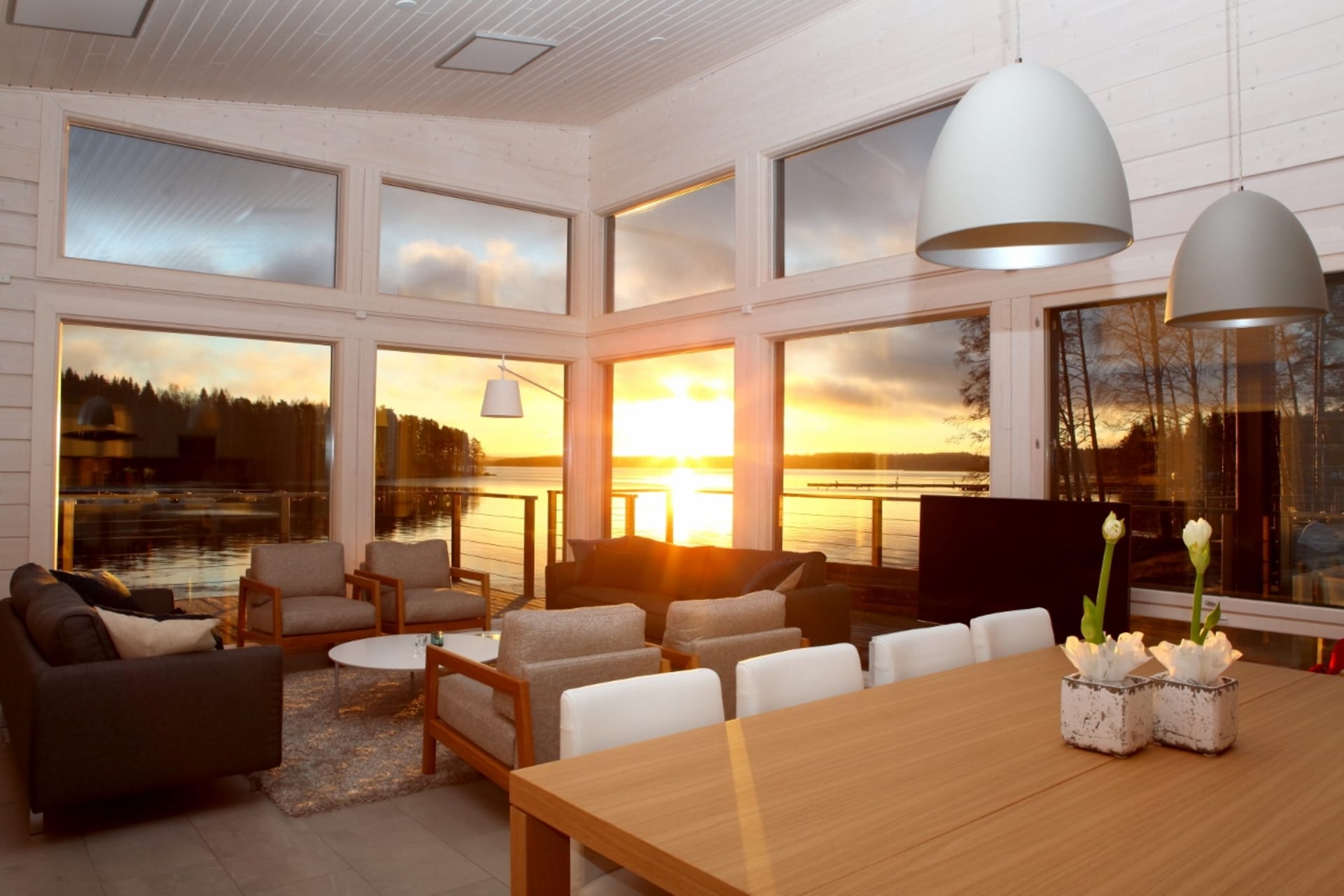 Villa Jolla, view to the lake