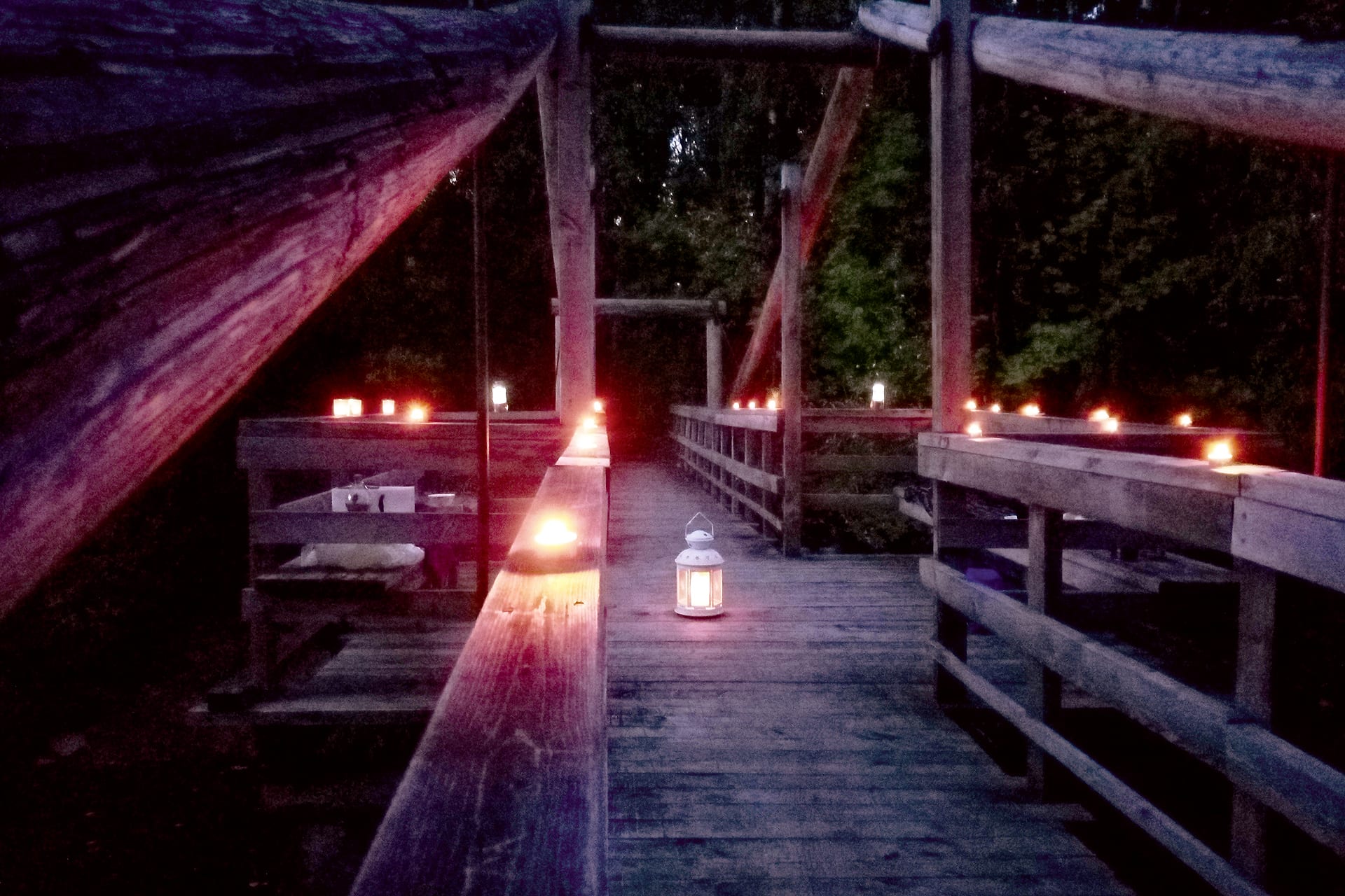 Atmospheric August nights on the bridges Atmospheric August nights on the bridges