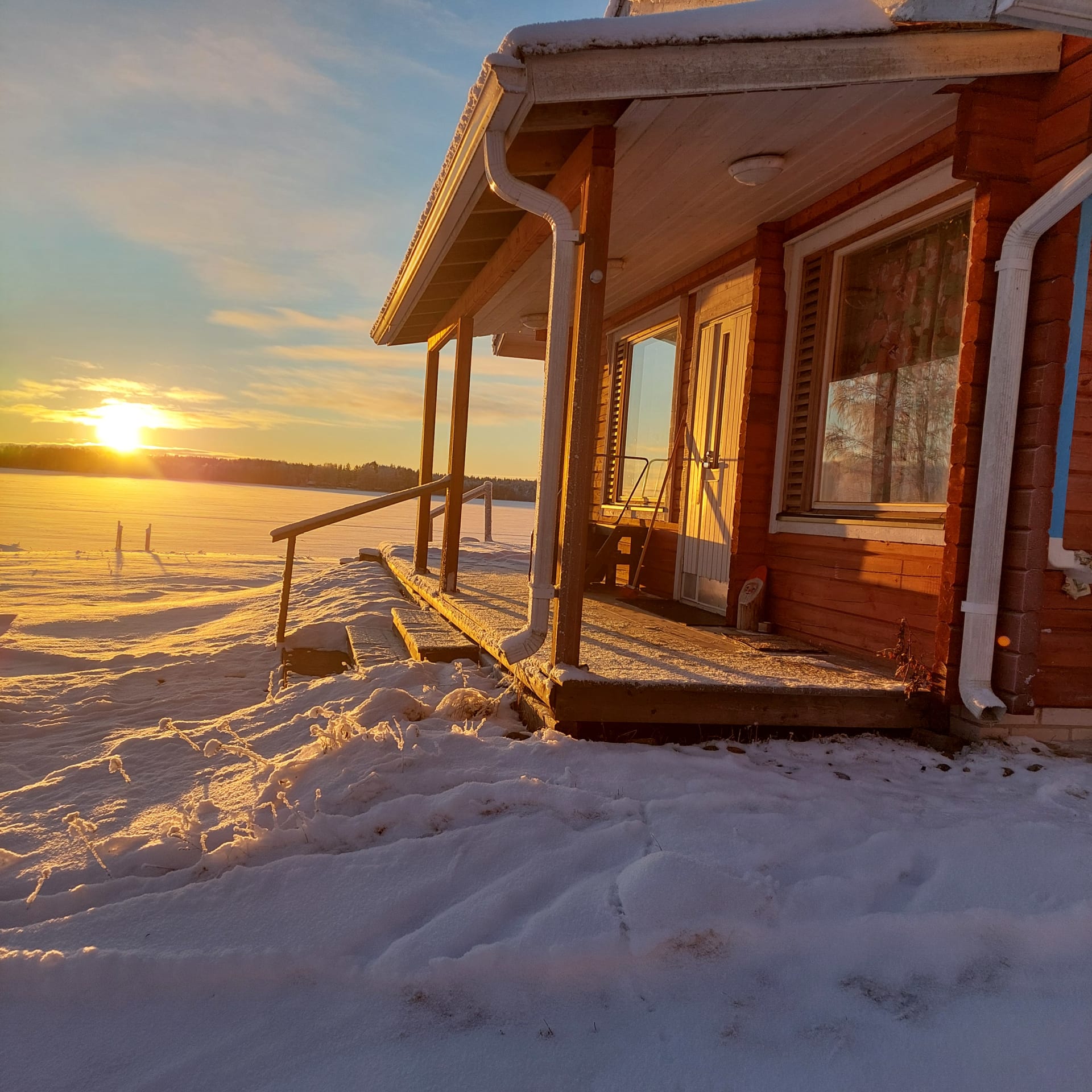 Valoa tarjolla ja talven taikaa.