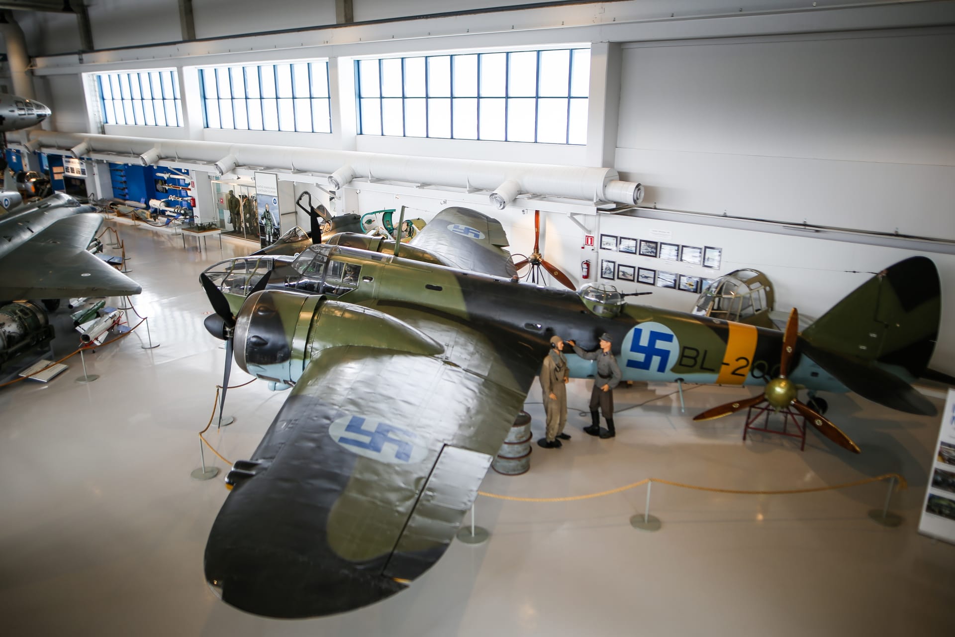 Sota-ajan pommittaja Bristol Blenheim näyttelyssä.