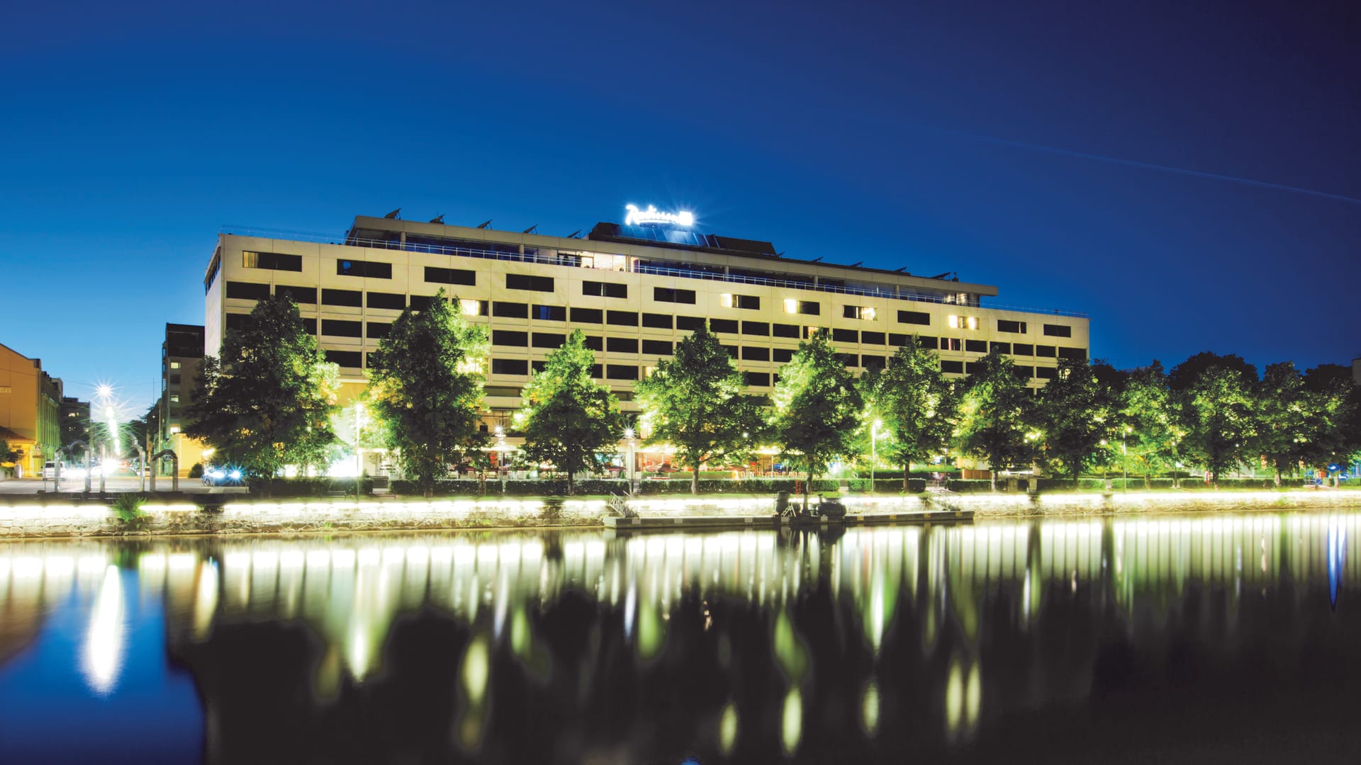 Radisson Blu Marina Palace Hotel Turku exterior