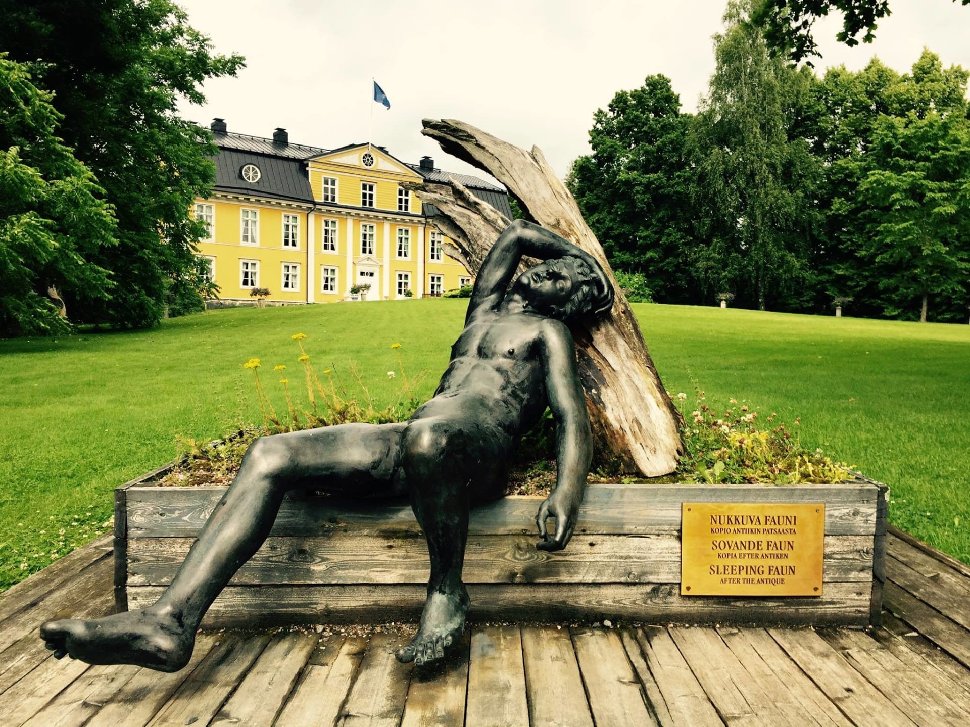 Mustio Manor englishstyle park
