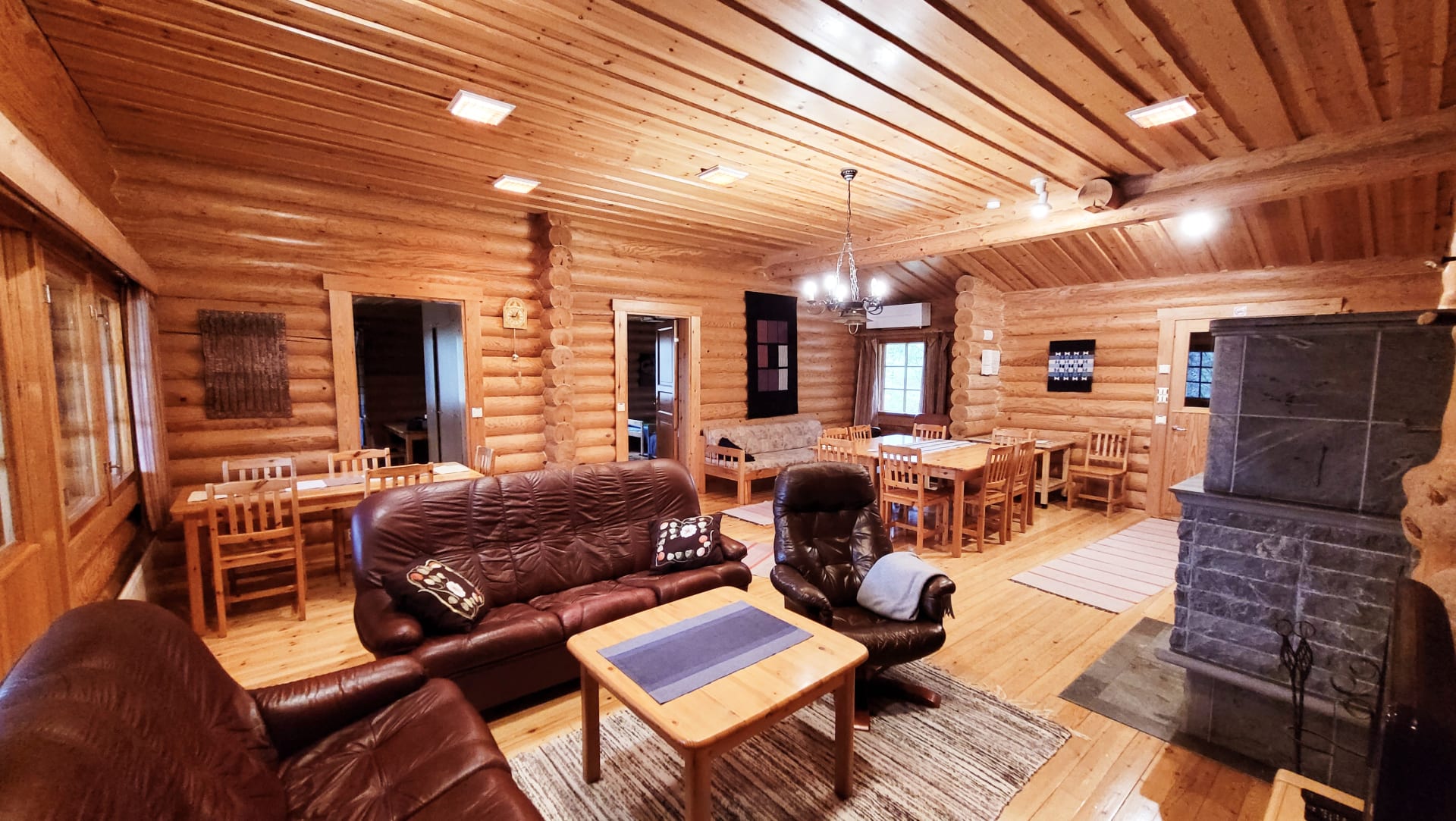 Olohuone/ Living room