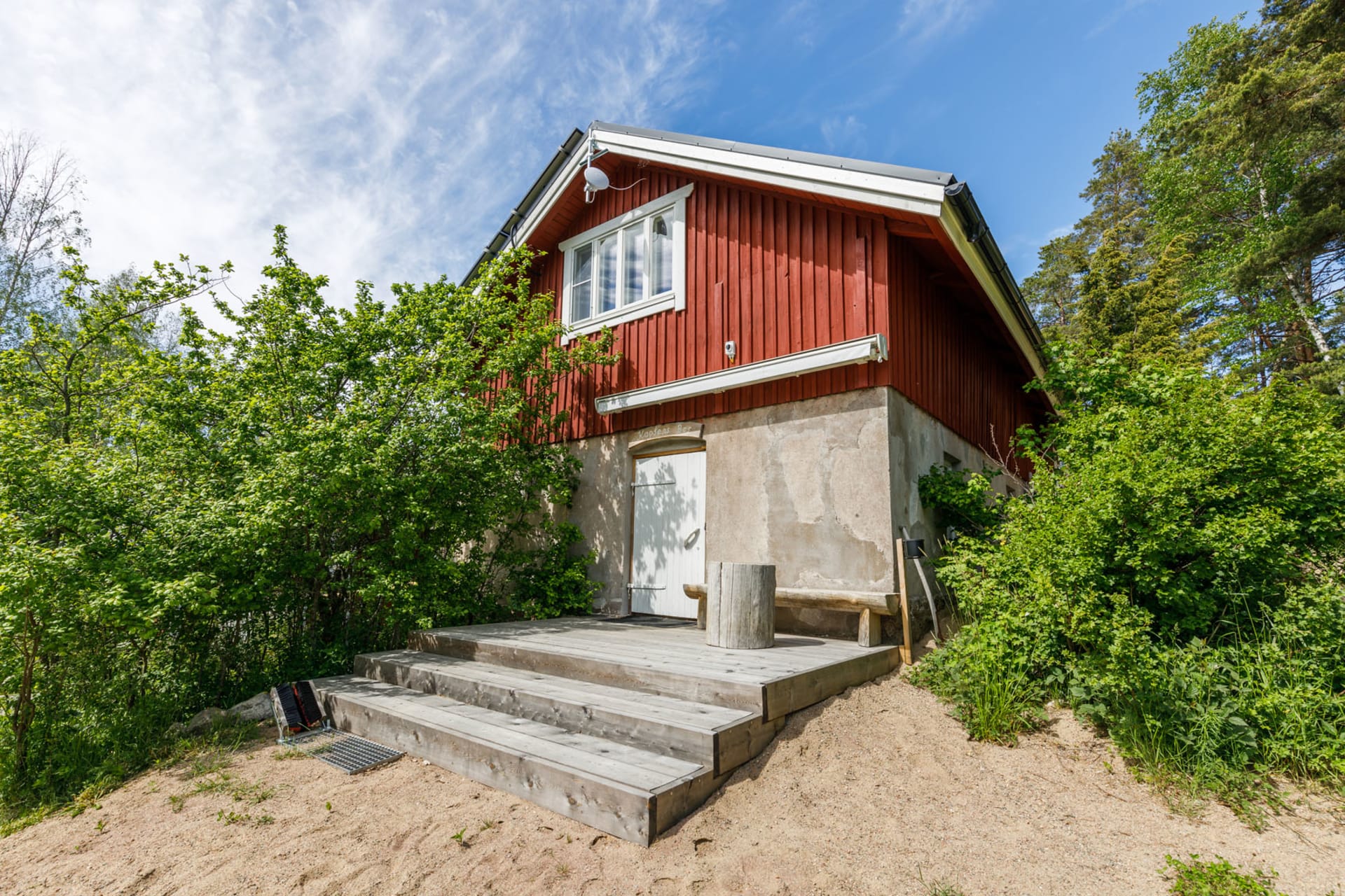 Captain's bar Captain's bar