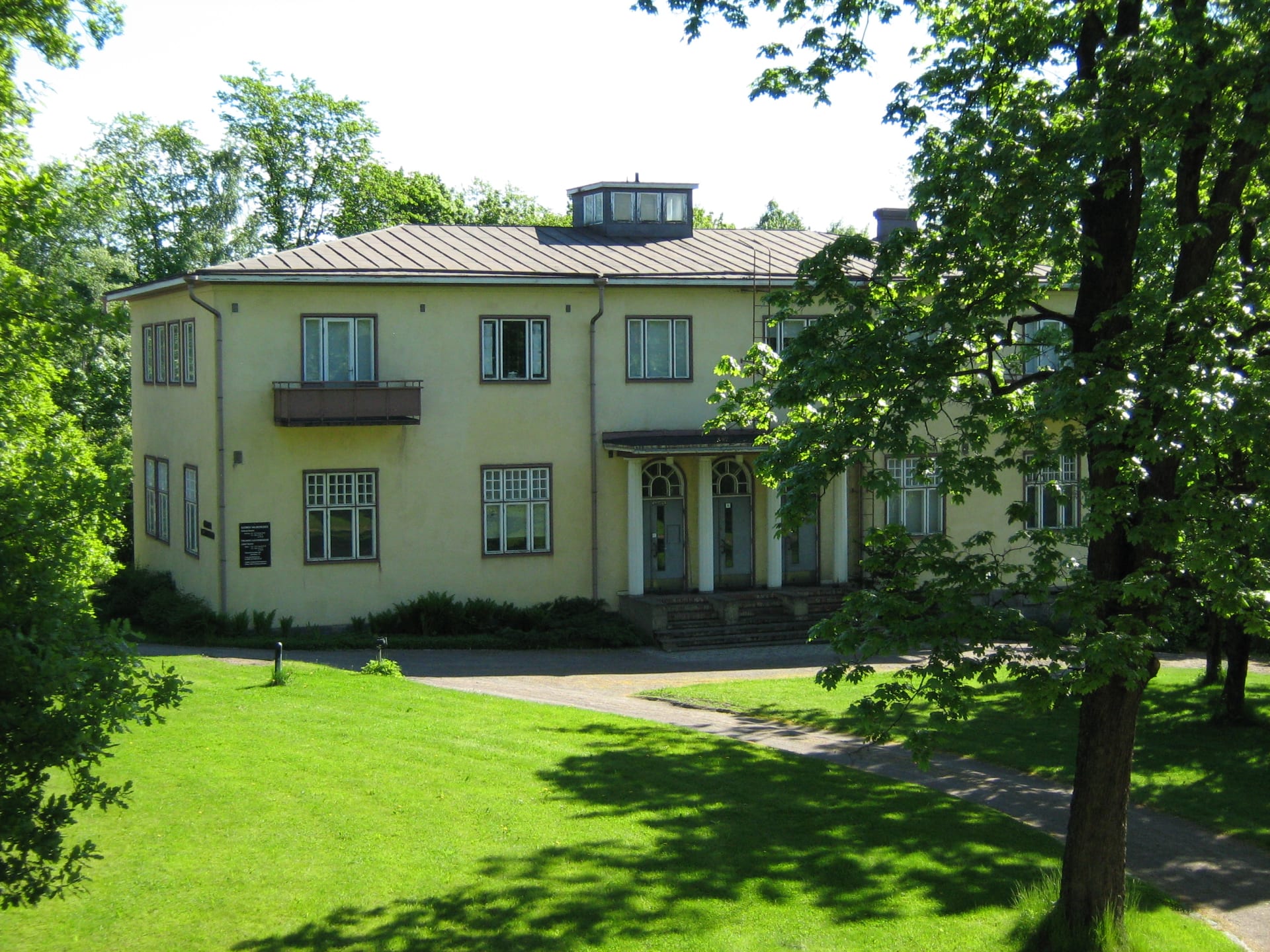Suomen Valimomuseo ja Galleria Bremer.