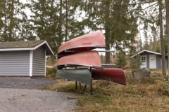 Huviloitten harrastevälineitä inkkarikanootit