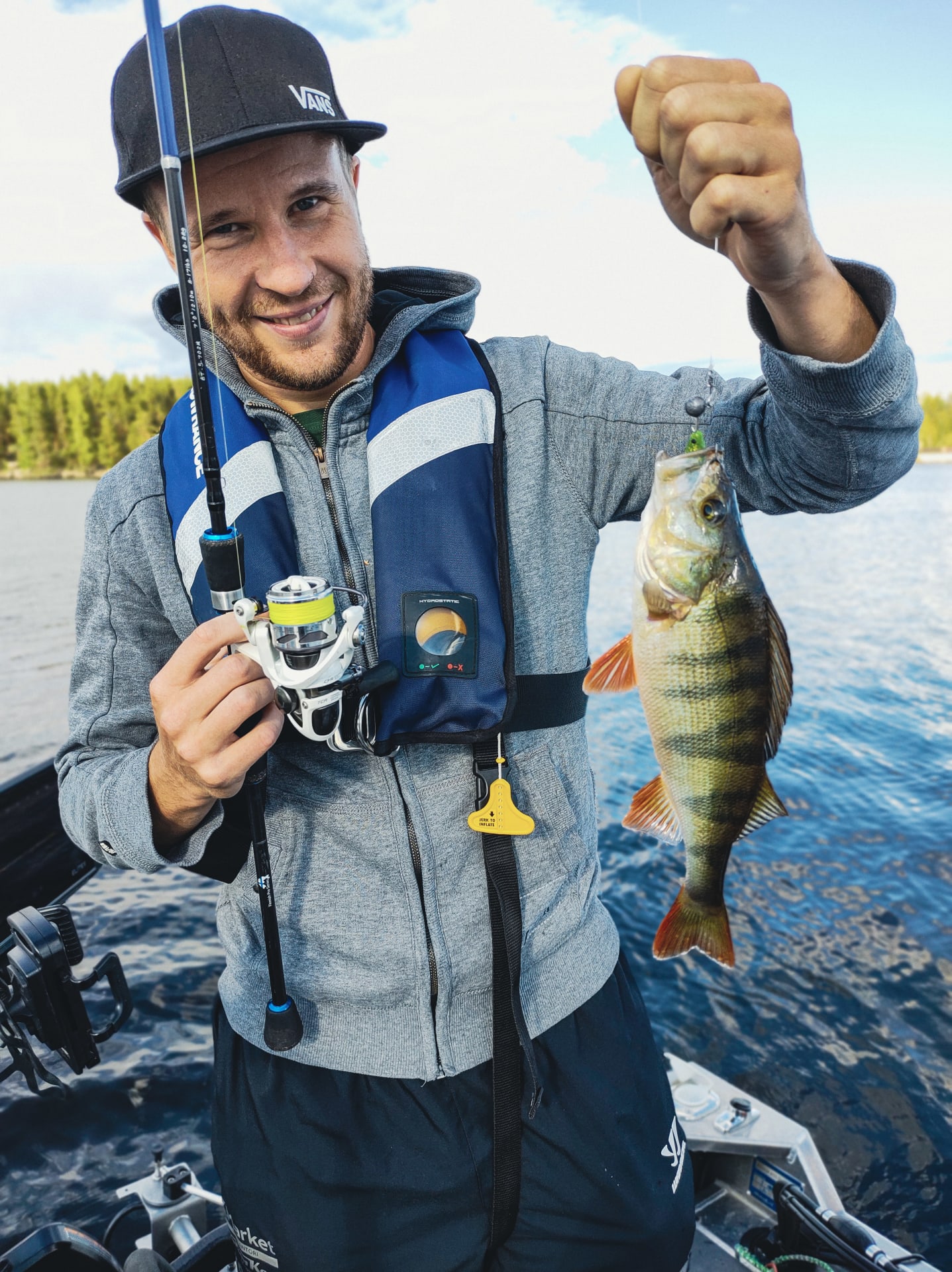Jigillä saatu ahven Puulalta