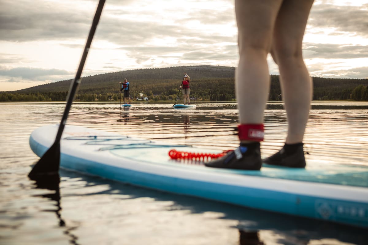 INTRODUCTION TO SUP BOARDING AT THE FOREST LAKE, Saariselkä