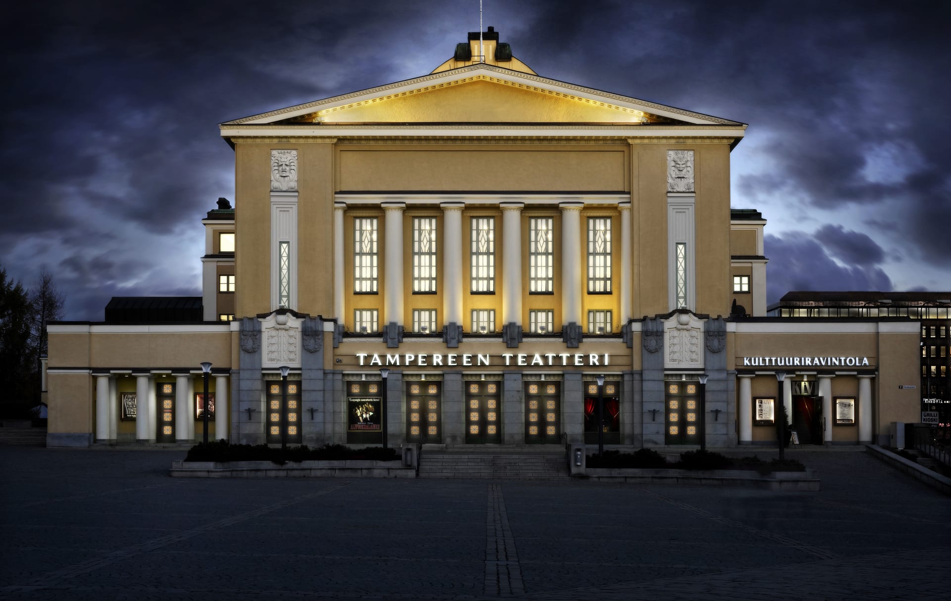 Tampereen Teatterin julkisivu