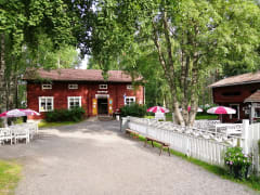 Toivosen Eläinpuiston majoitus