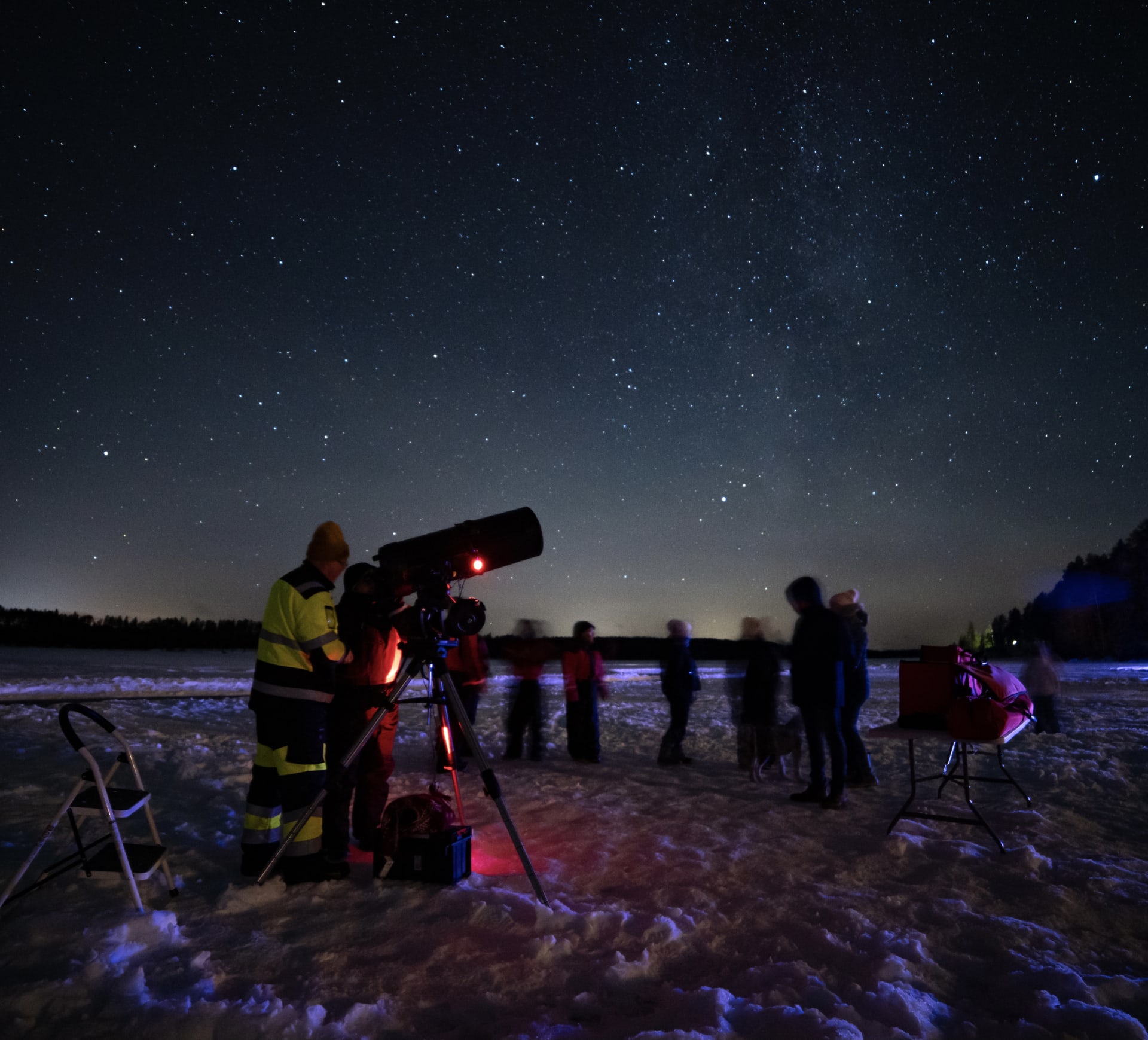 Stargazing on frozen Lake Lentiira