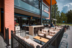 The restaurant has a summer terrace.