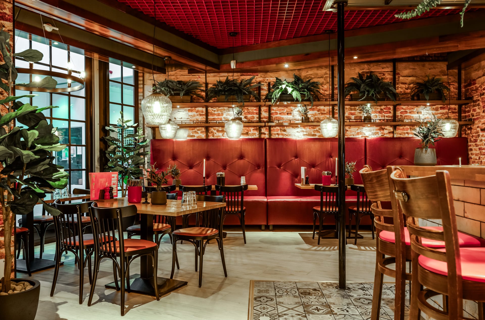 Rosso seating area