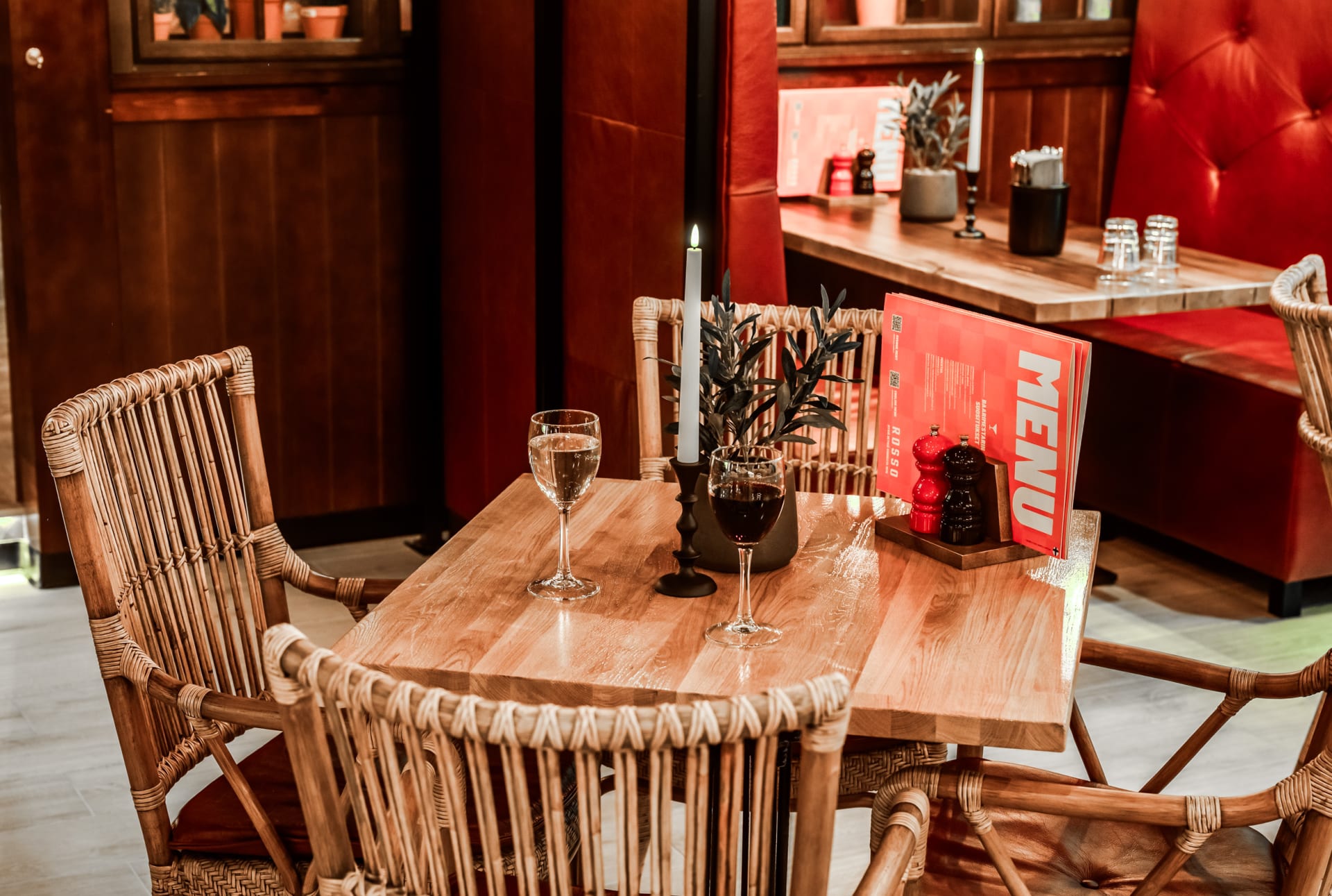 Rosso wine and dine