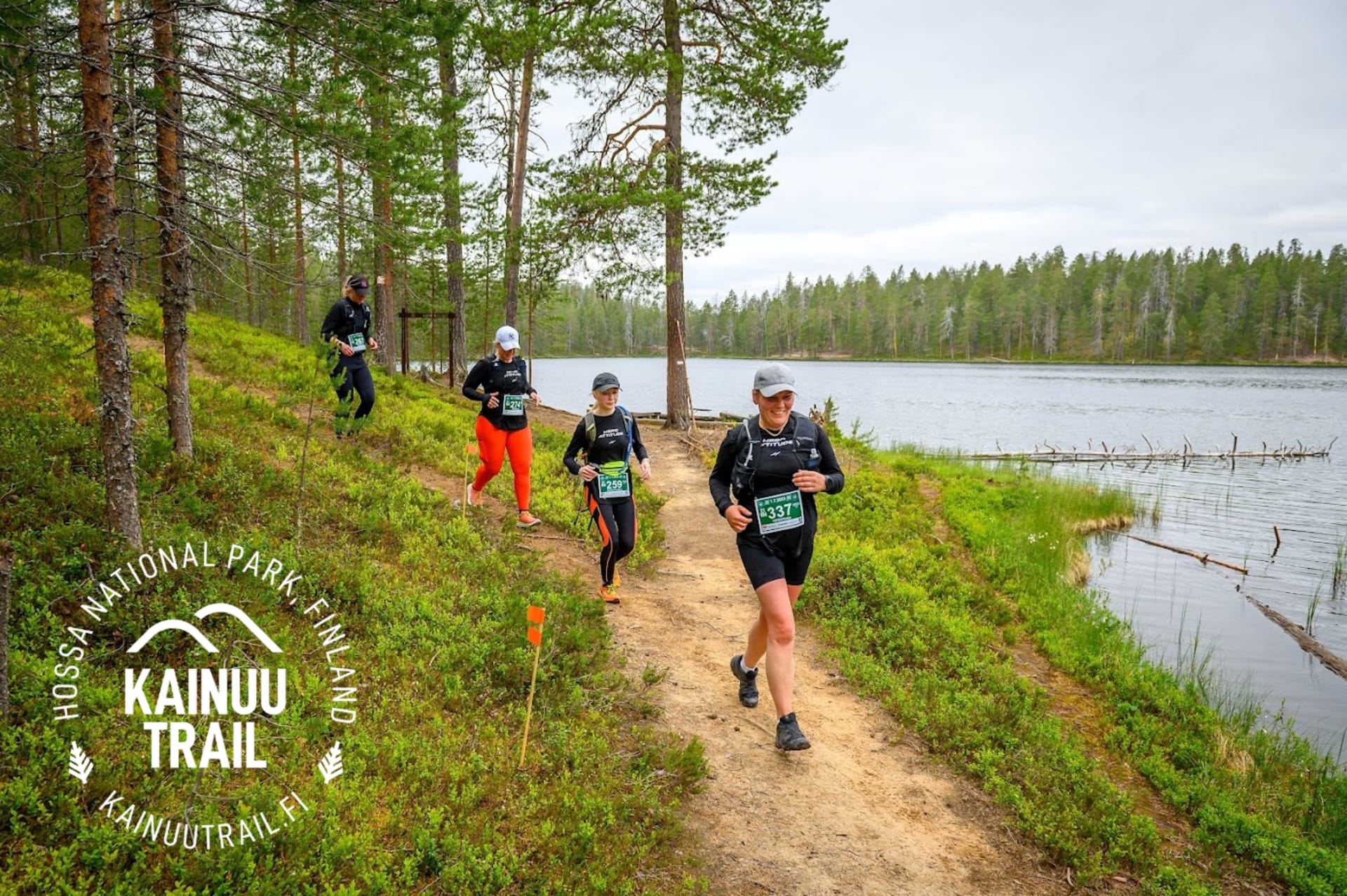 Trailrunners beside the Huosilampi bond in Kainuu Trail 2023