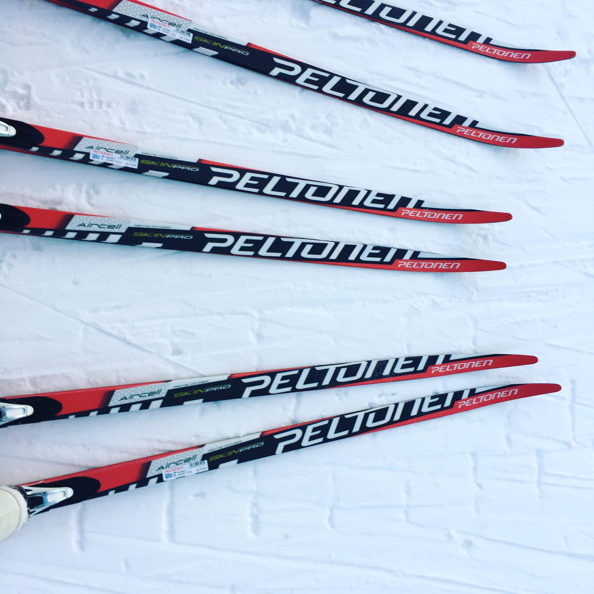 We rent and use good Finnish Peltonen cross country skis 