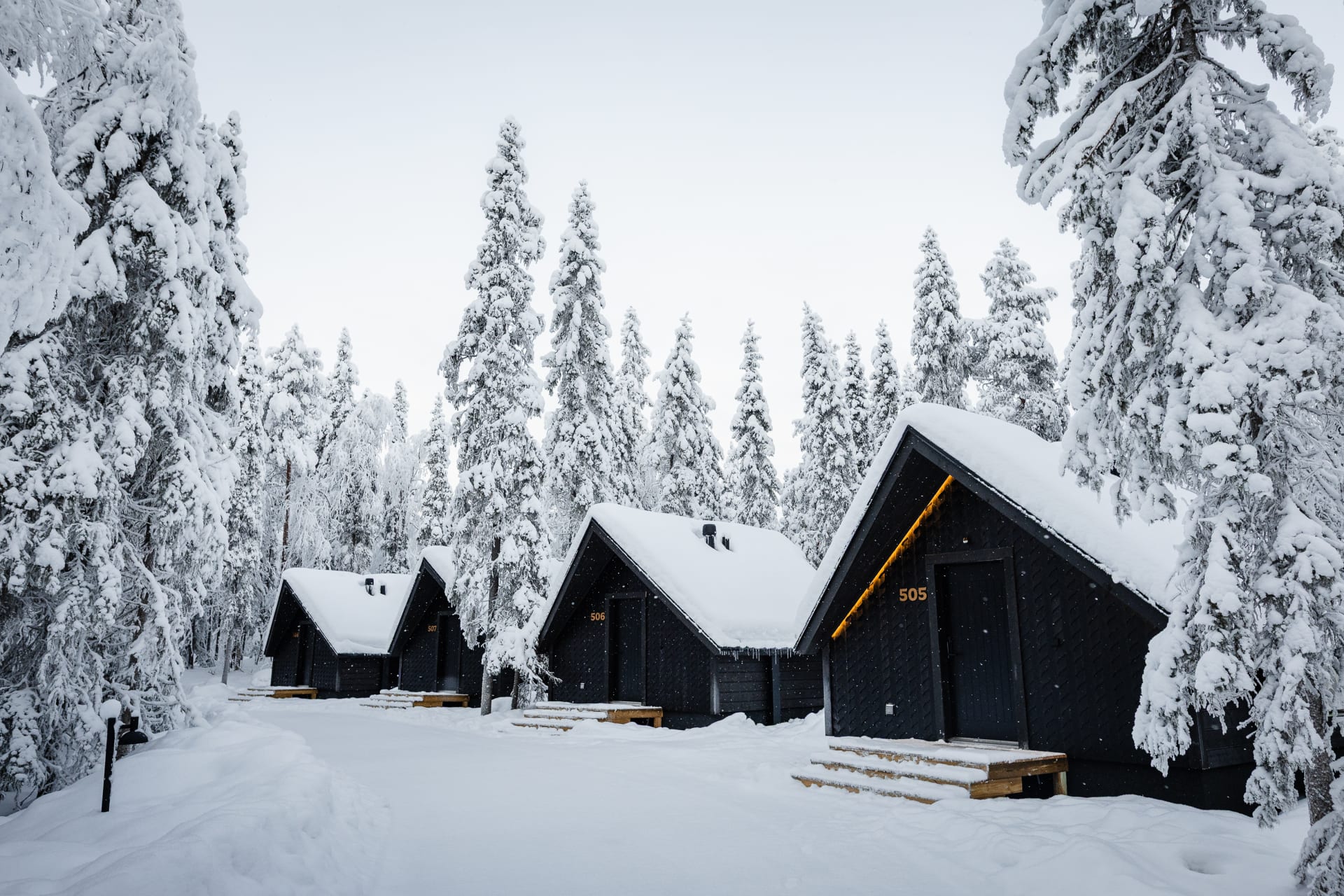 Igloos at Vaattunki in winter