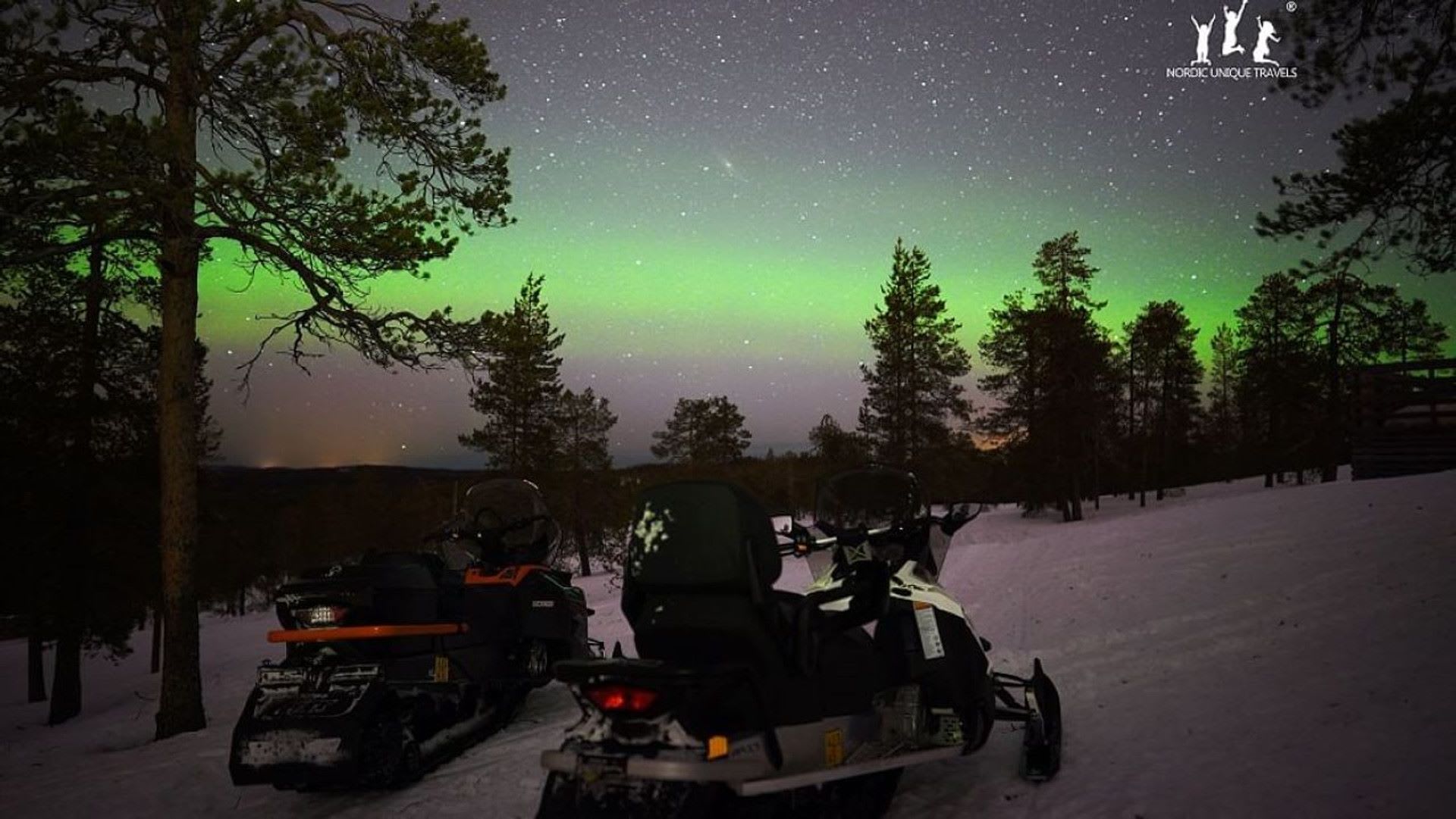 Snowmobile tour
