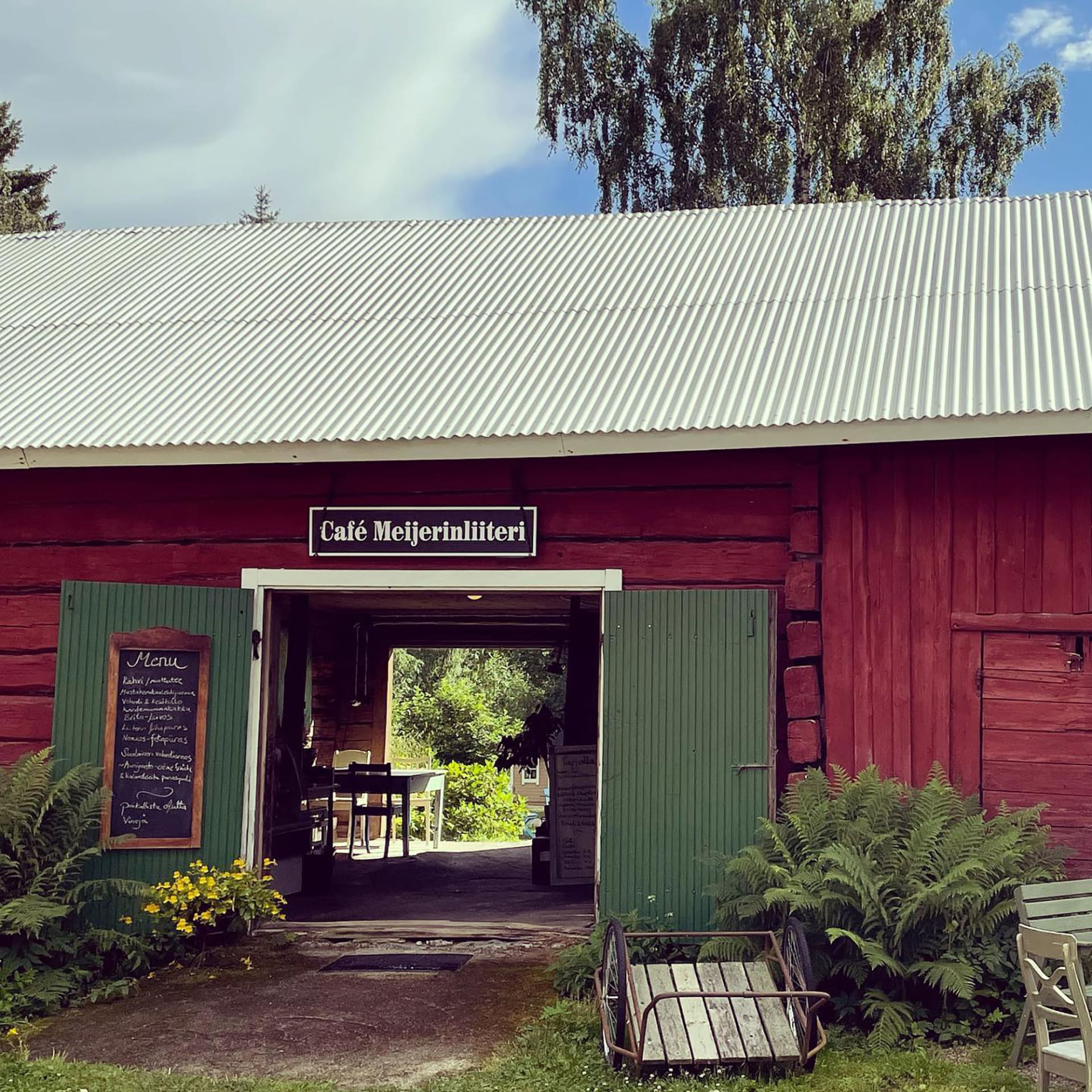Café is located in a 300 years old farm.