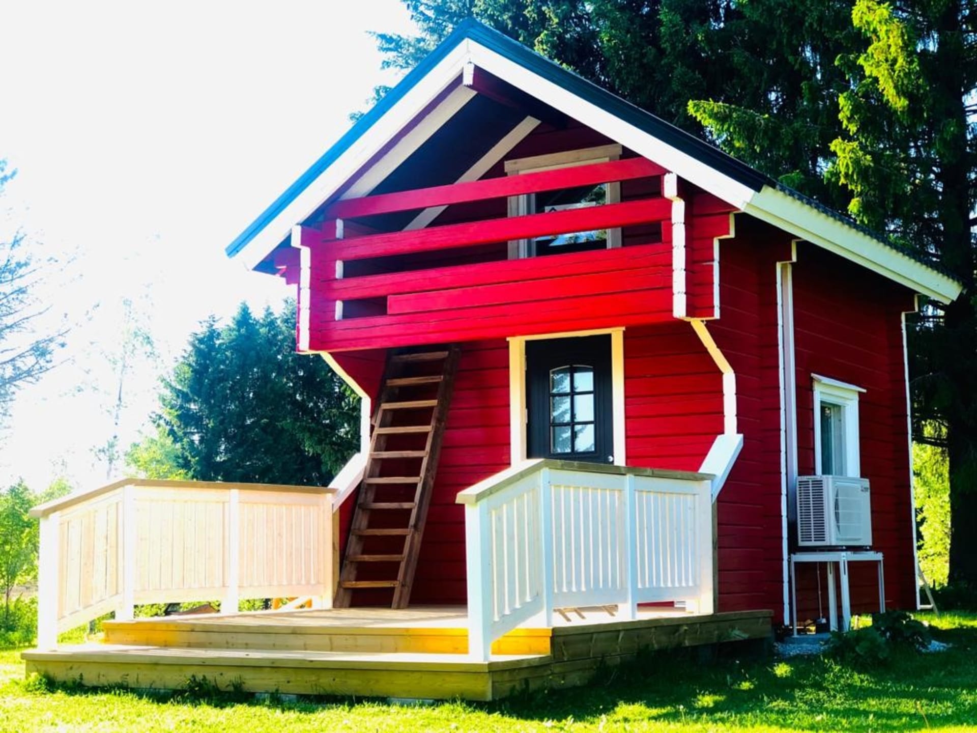 Charming Cottage in Summertime